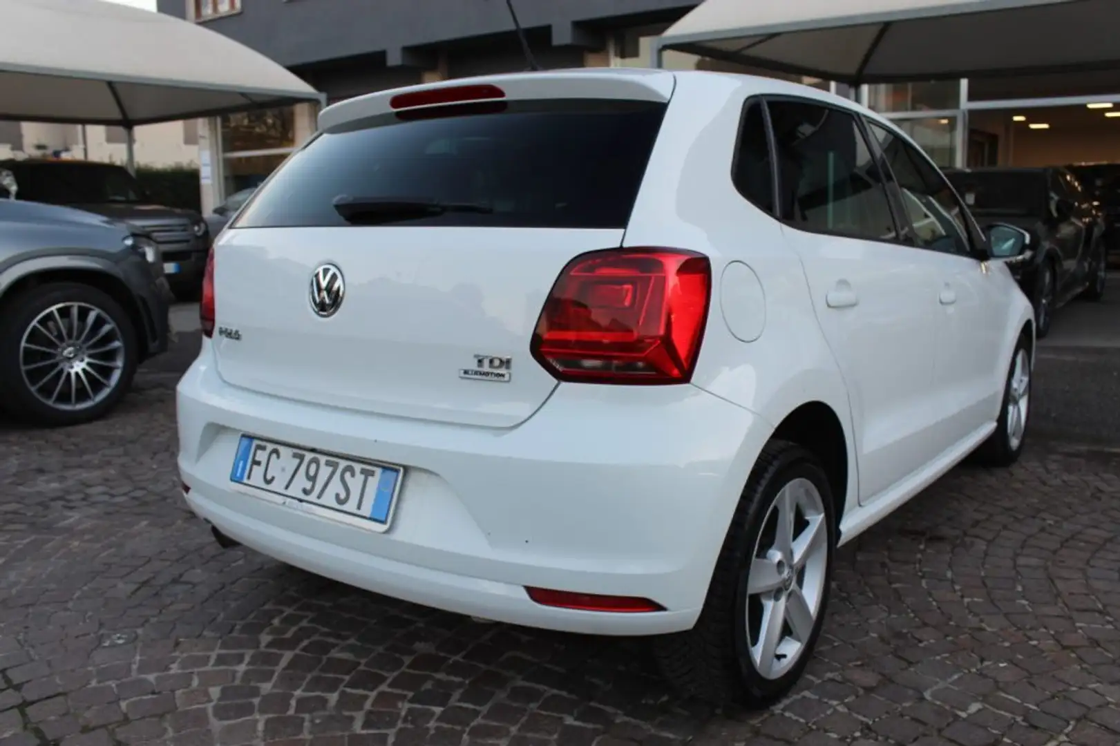 Volkswagen Polo 1.4 TDI 90CV DSG 5p Highline Blanc - 2
