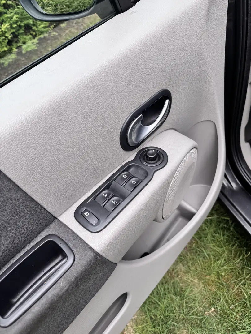 Renault Modus 1.6 16V ESP Aut. Initiale - 2