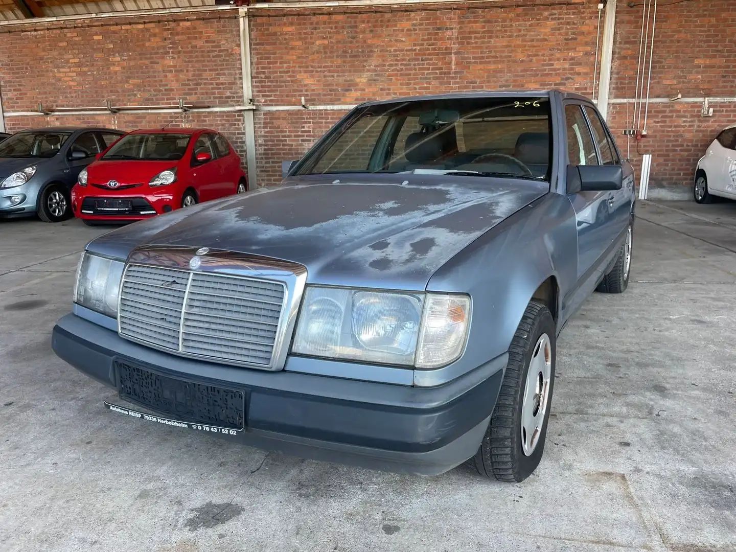 Mercedes-Benz 250 d / Motor & Getriebe TOP/AHK Bleu - 1
