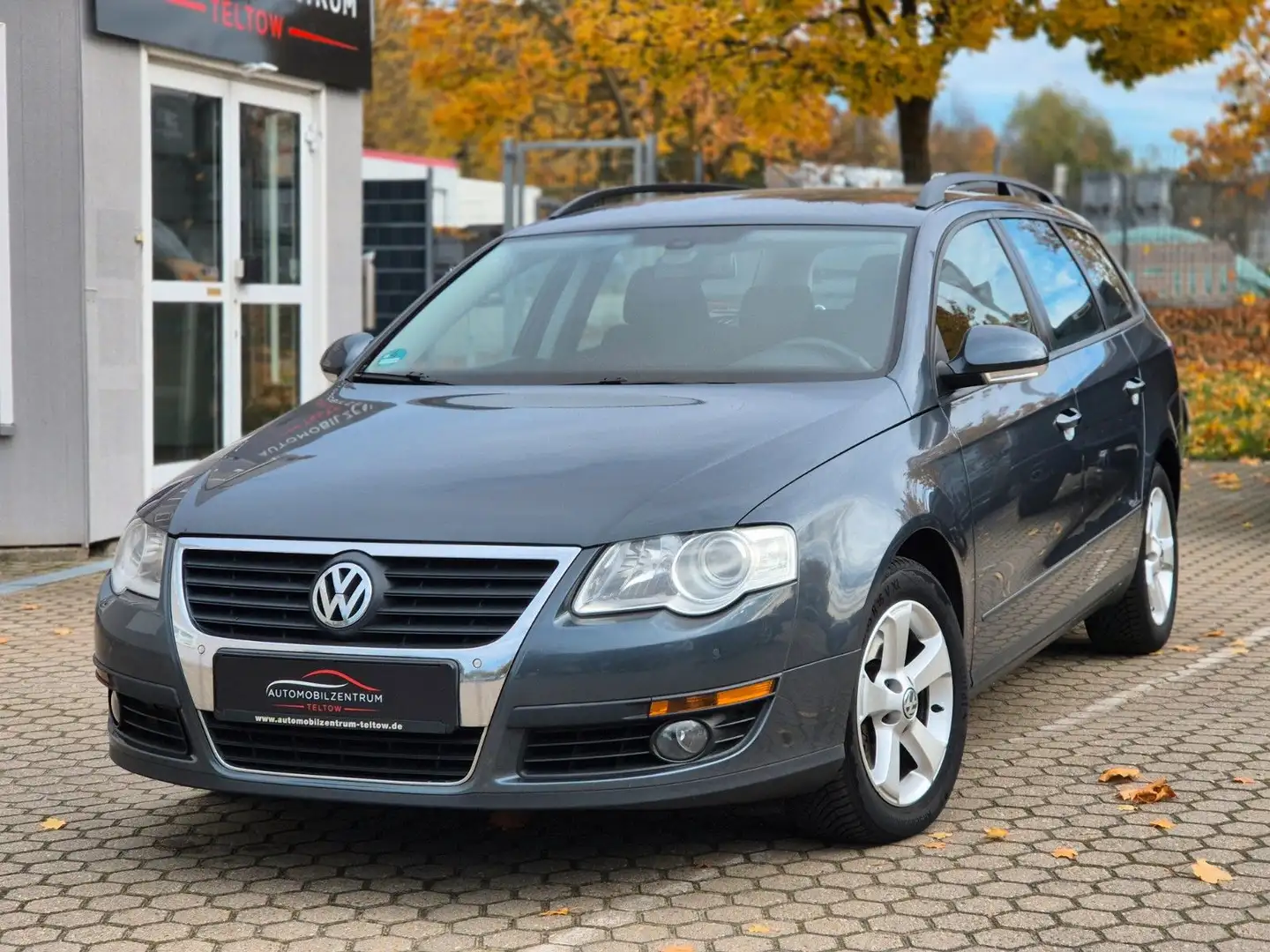 Volkswagen Passat Variant 2.0 TDI Trendline Business-Paket Šedá - 1