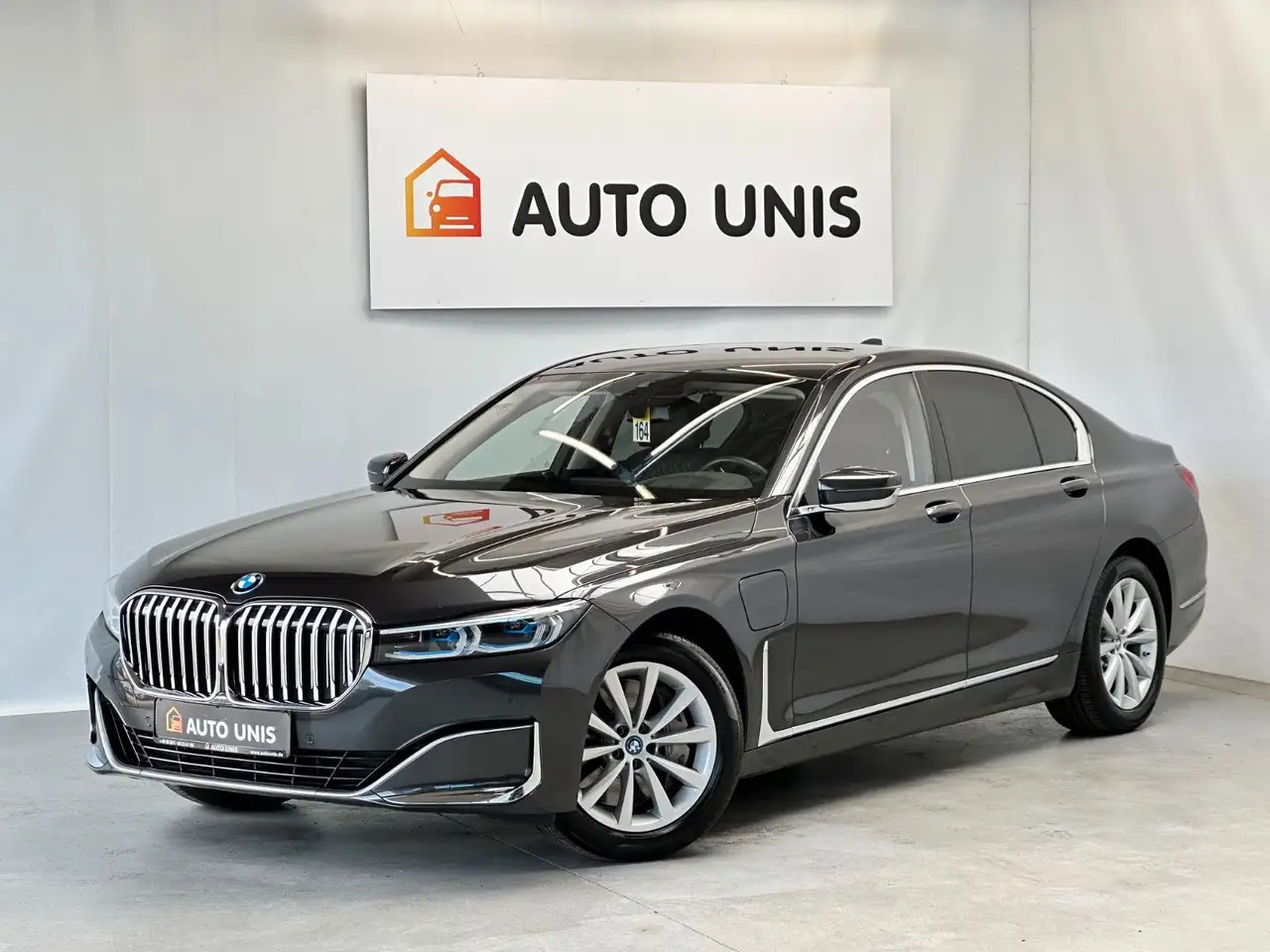 BMW 745