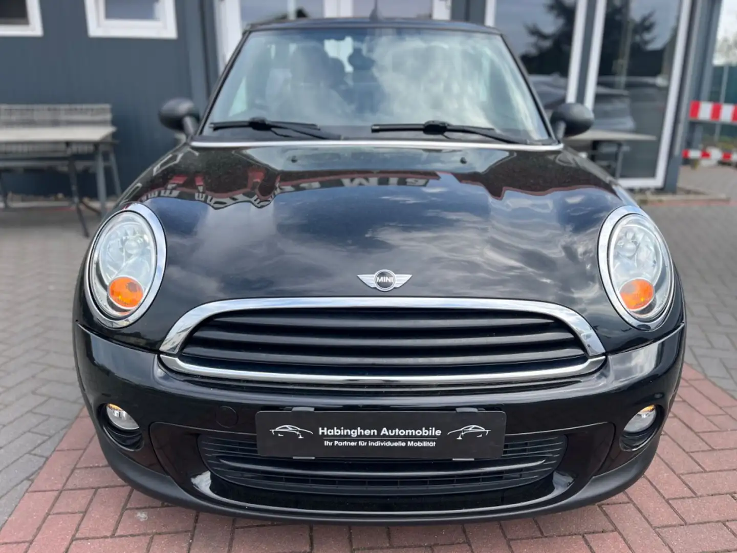 MINI One Cabrio Чорний - 2