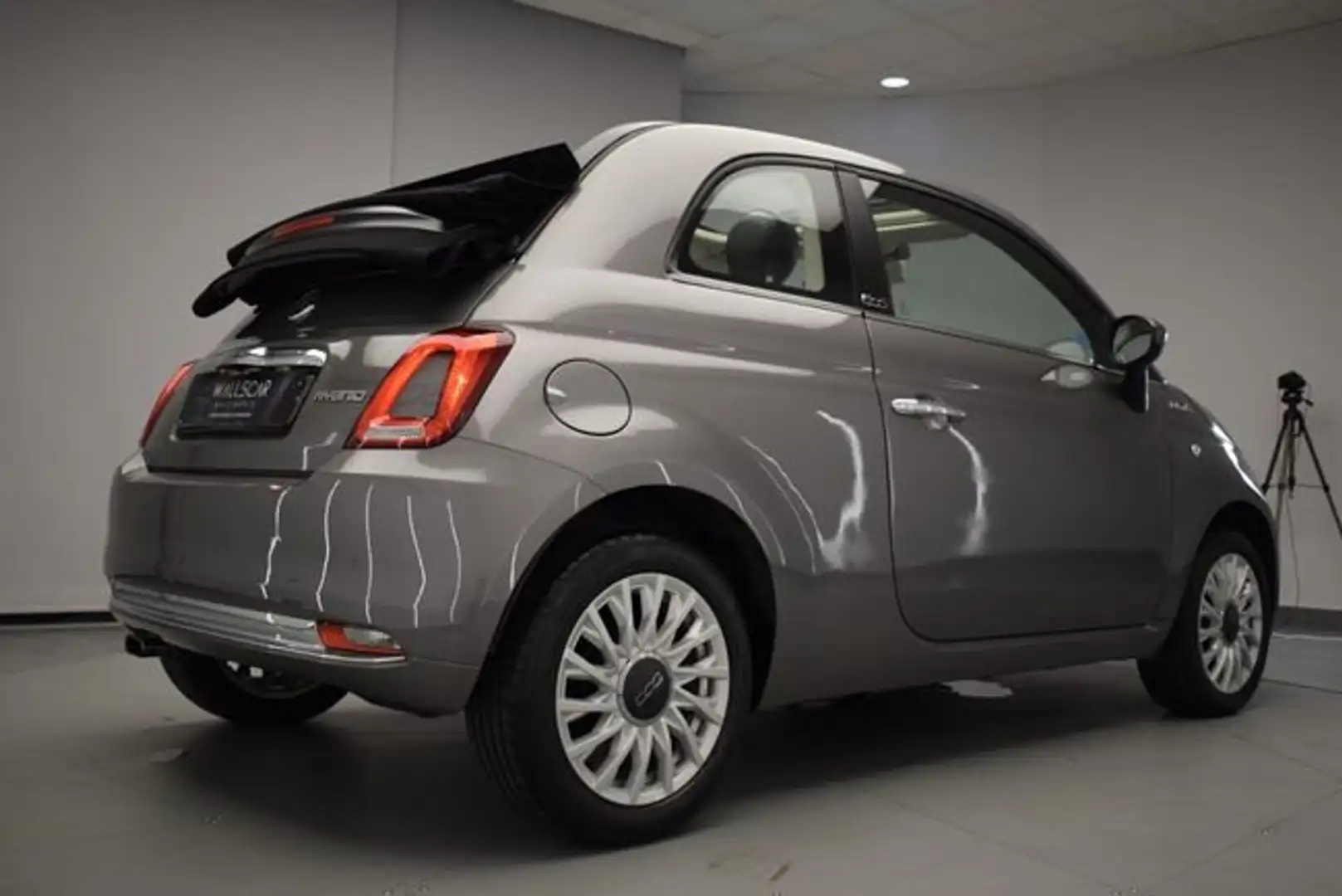 Fiat 500 Dolcevita 1.0 Hybrid 51KW (70 CV) Gris - 2