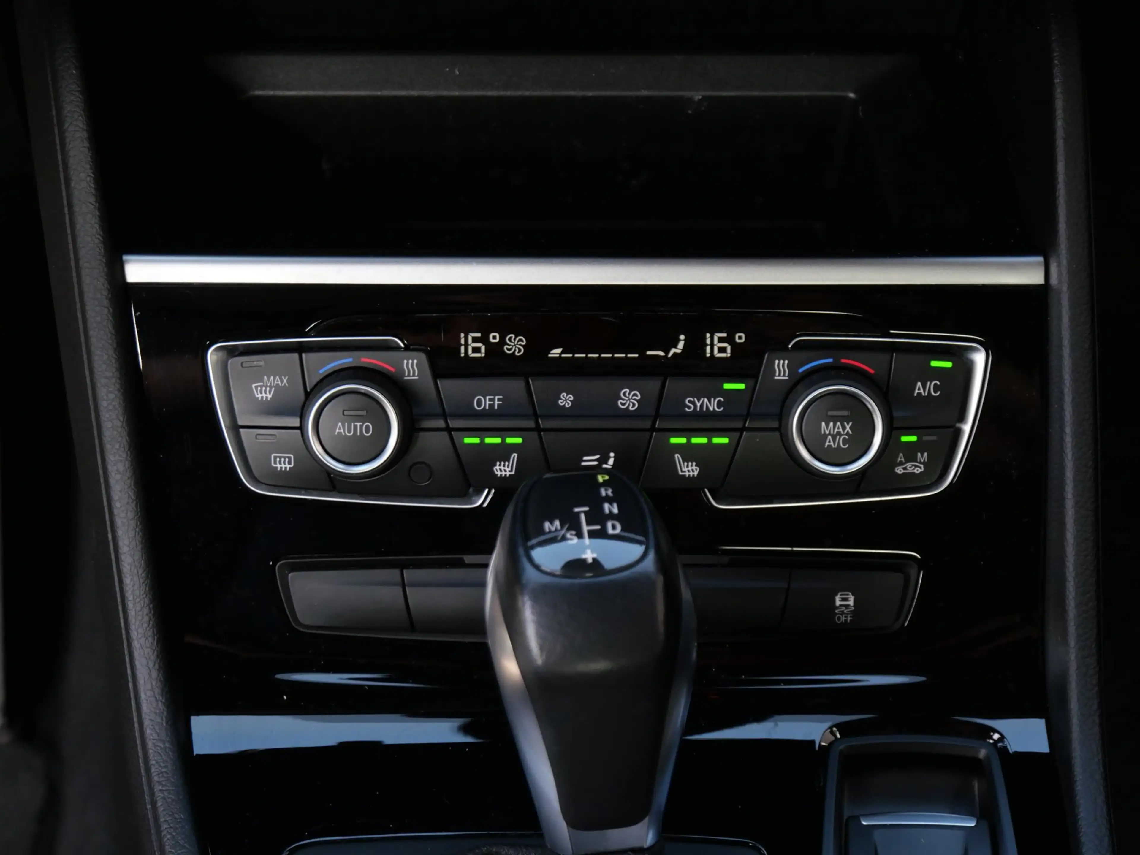 BMW 220 2-Serie GRAN TOURER 220i 192PK/ 7-PERSOONS/ LEER/ — photo 11