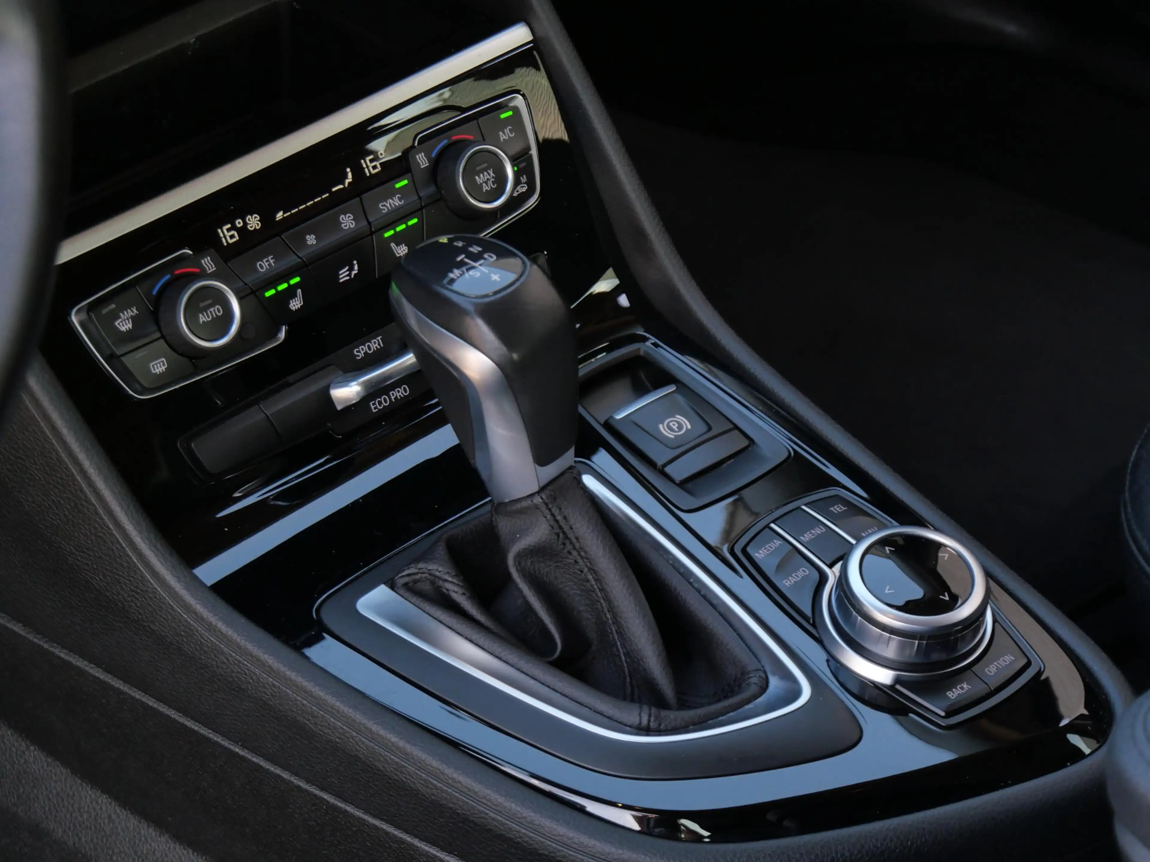 BMW 220 2-Serie GRAN TOURER 220i 192PK/ 7-PERSOONS/ LEER/ — photo 10