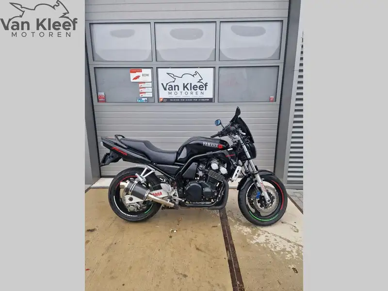Yamaha Fazer 600 - foto 2