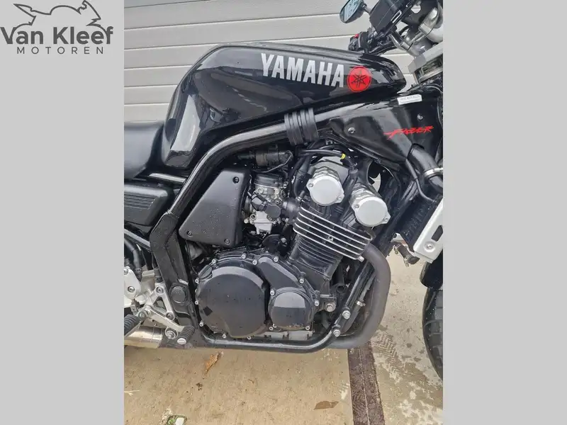 Yamaha Fazer 600 - foto 3