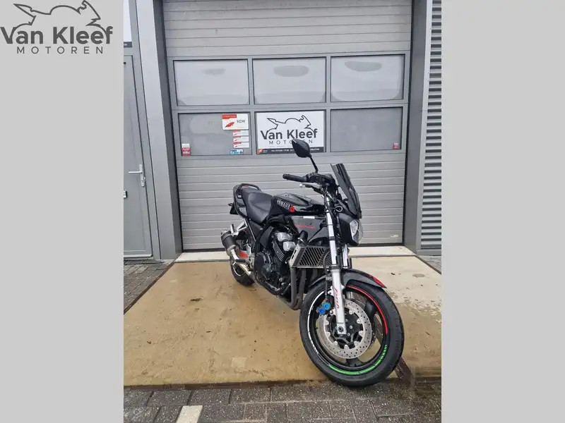 Yamaha Fazer 600