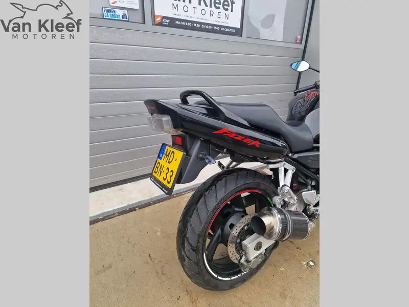 Yamaha Fazer 600 - foto 6