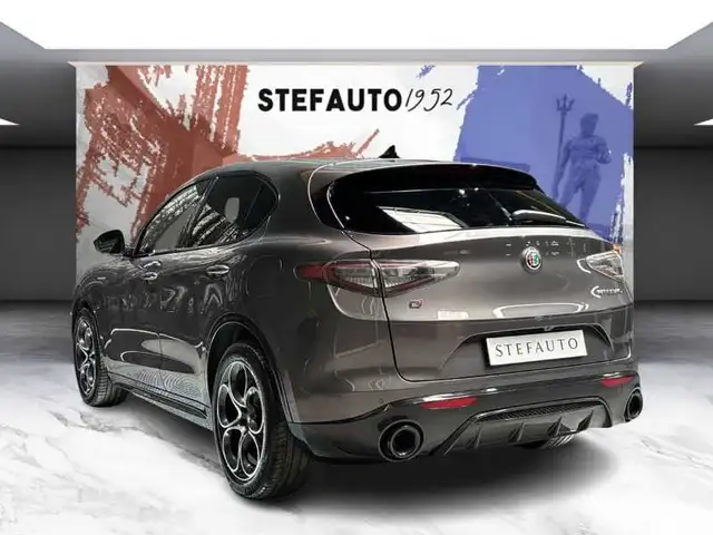 Alfa Romeo Stelvio view 5