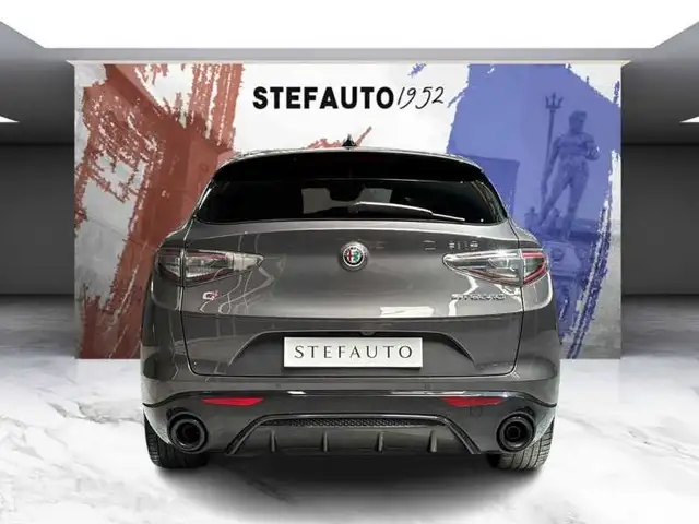 Alfa Romeo Stelvio view 6