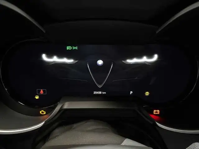 Alfa Romeo Stelvio view 12