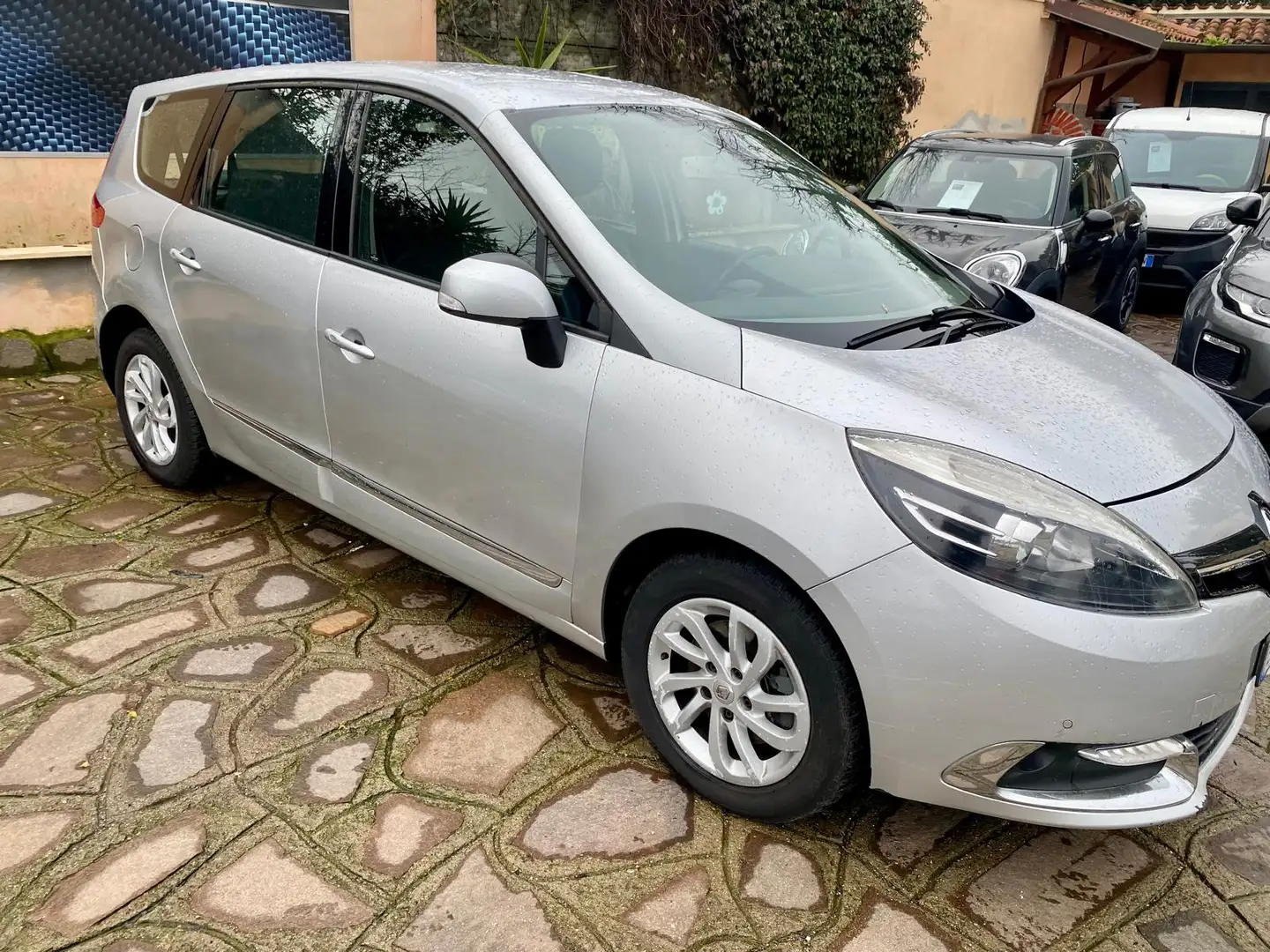 Renault Scenic 15 CDI -7 POSTI -COMPLETAMENTE MANUTENZIONATO Silber - 2