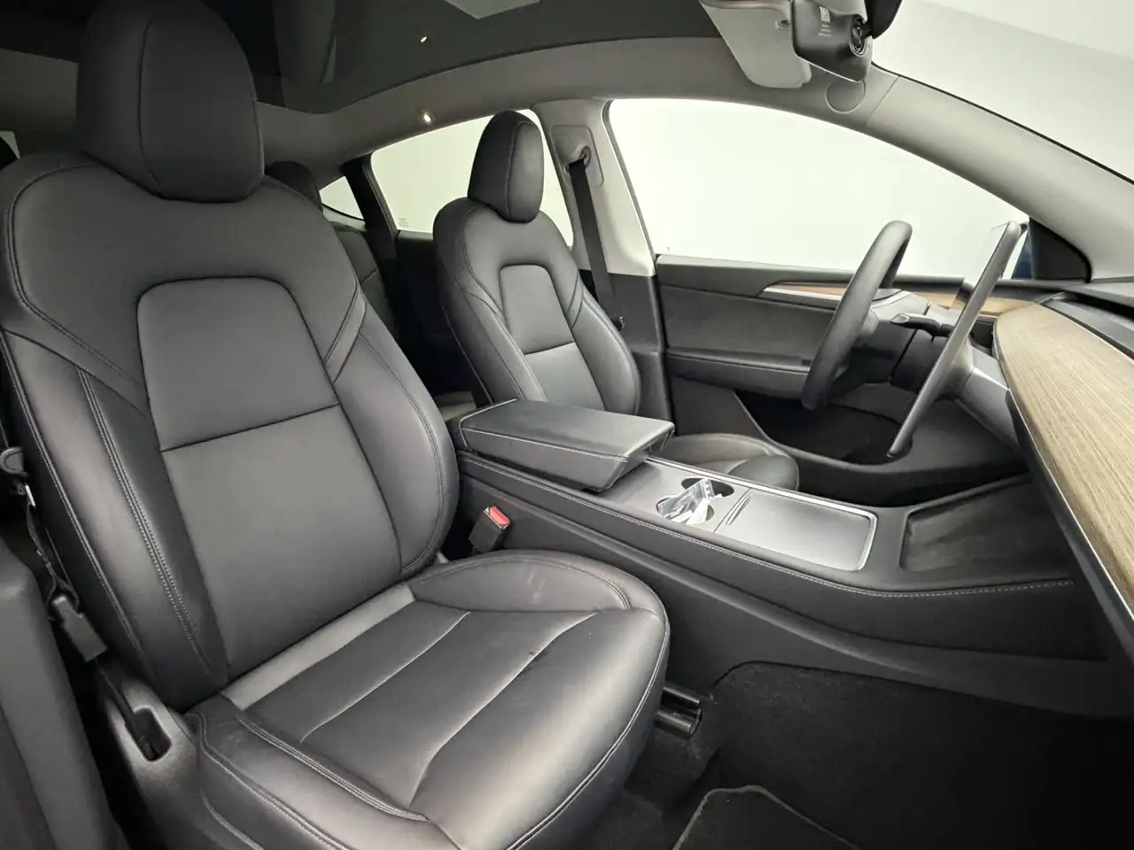 Tesla Model Y RWD 58 kWh SOH 95,1% 170 kw Snellaad Self-Driv, миниатюра 10