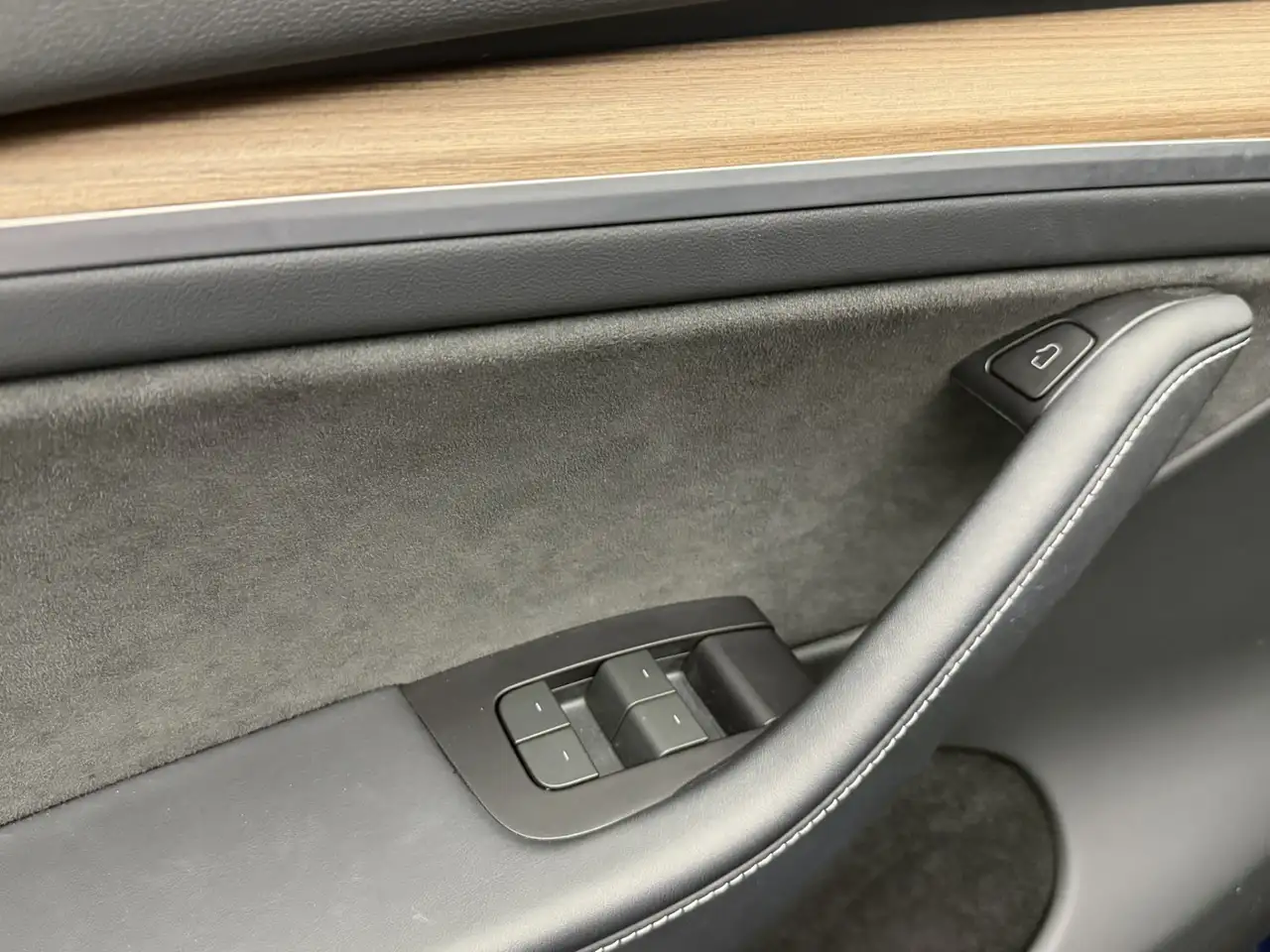 Tesla Model Y RWD 58 kWh SOH 95,1% 170 kw Snellaad Self-Driv, миниатюра 27