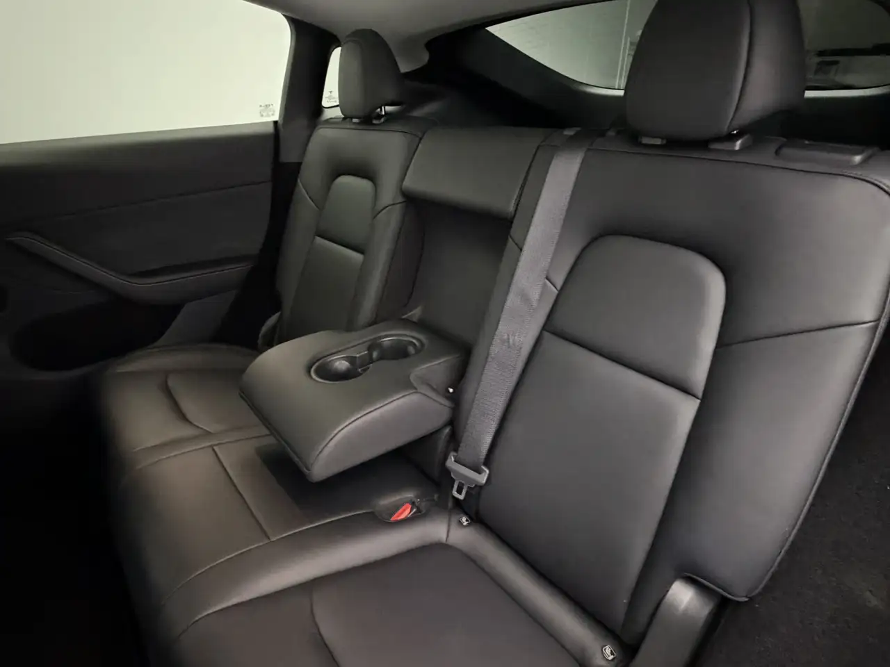 Tesla Model Y RWD 58 kWh SOH 95,1% 170 kw Snellaad Self-Driv, миниатюра 25