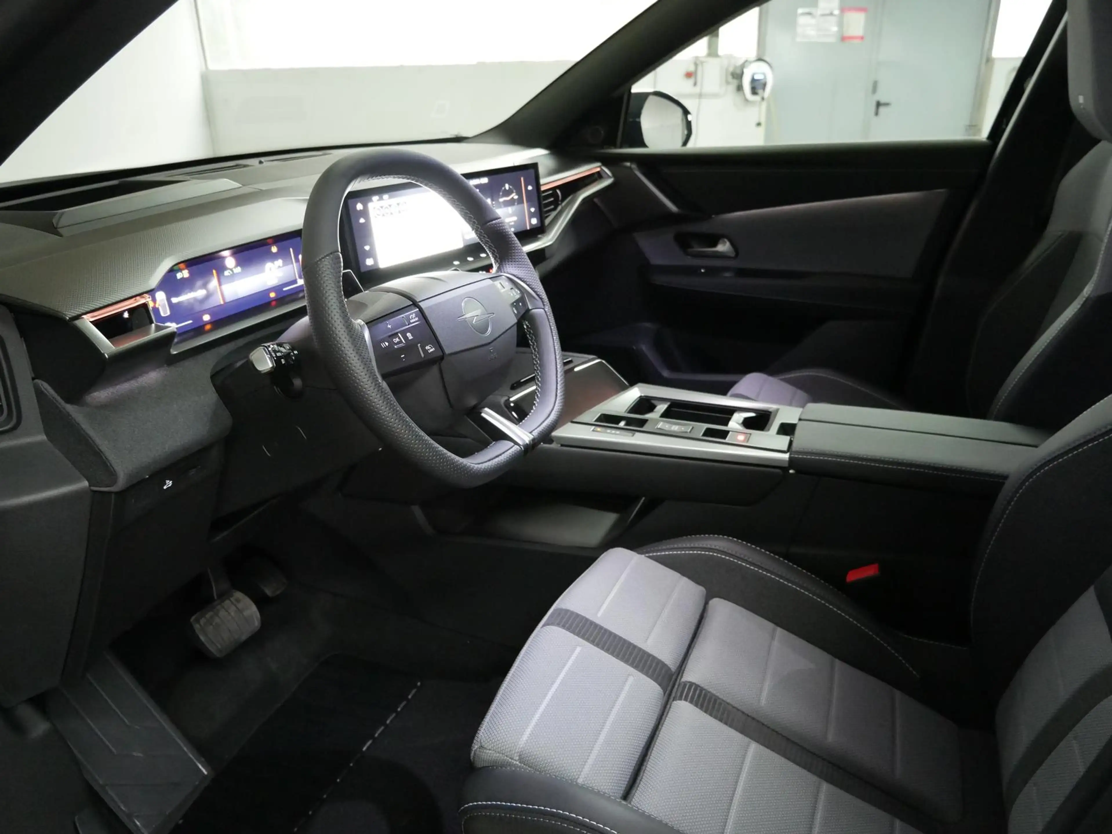 Opel Grandland Electric Ultimate | AHK | Navi | SHZ | — photo 6