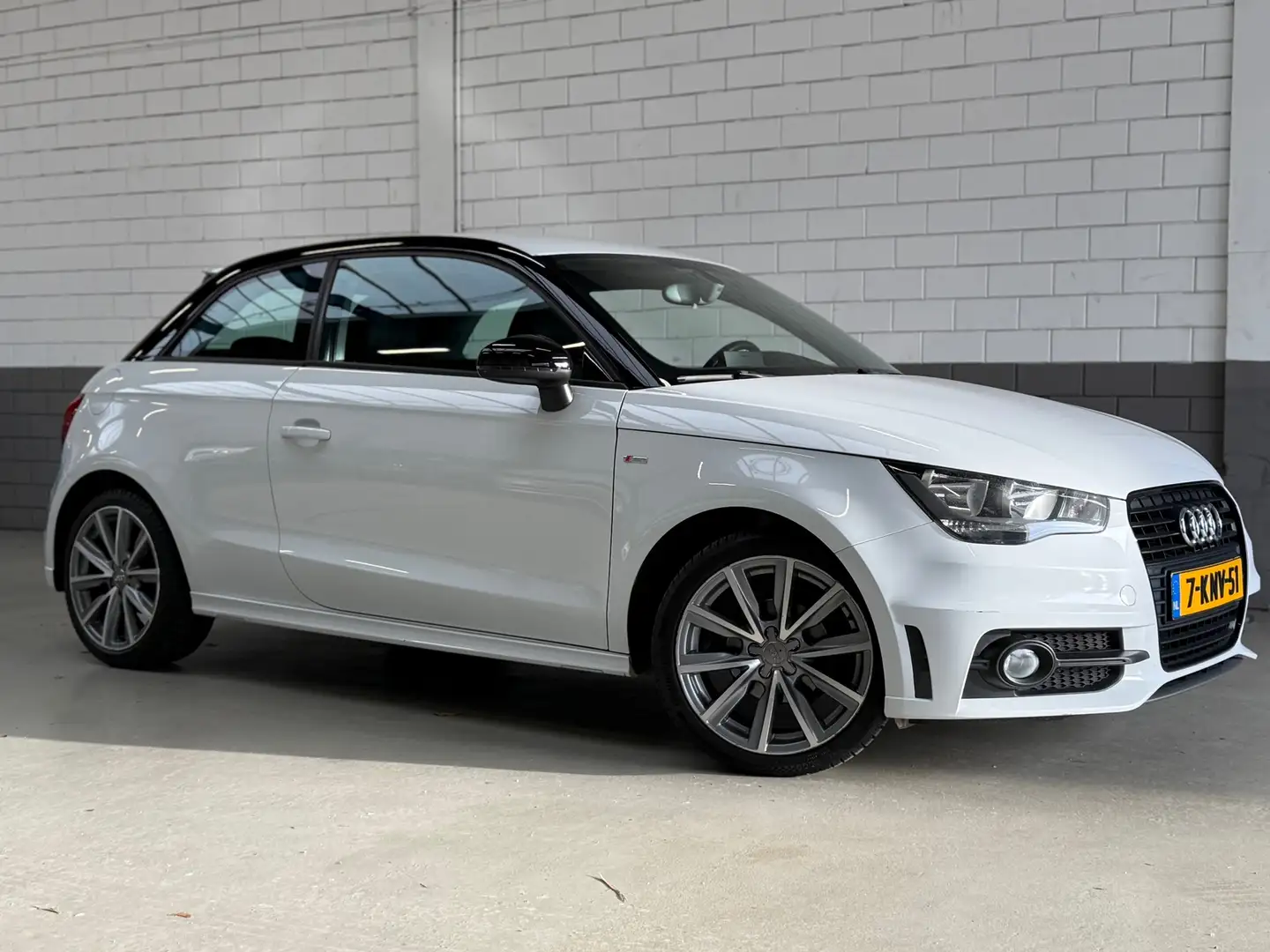 Audi A1 1.2 TFSI Admired Wit - 1