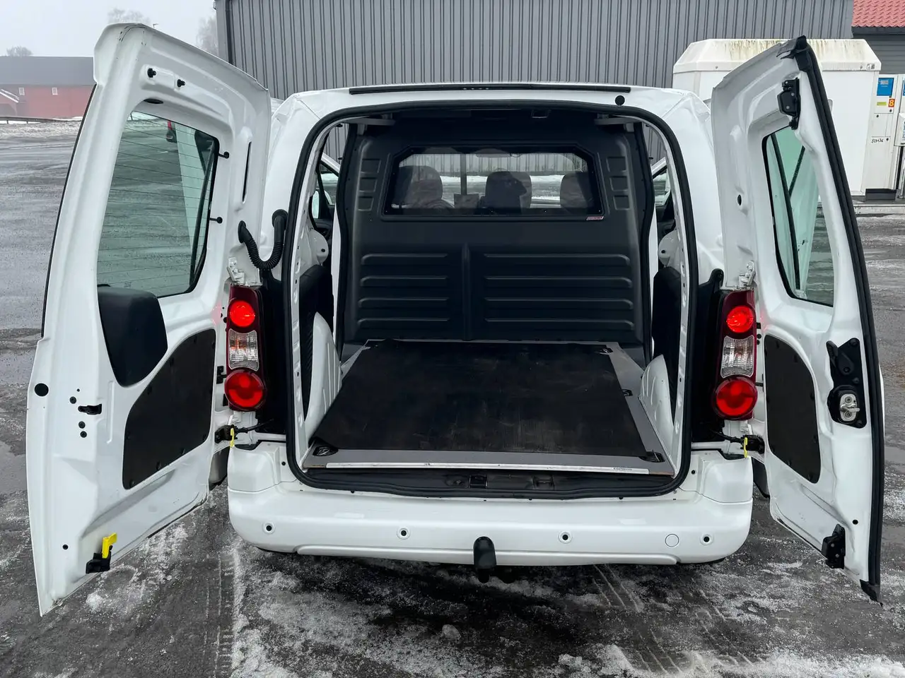 Peugeot Partner 1.9 Combi, foto 2