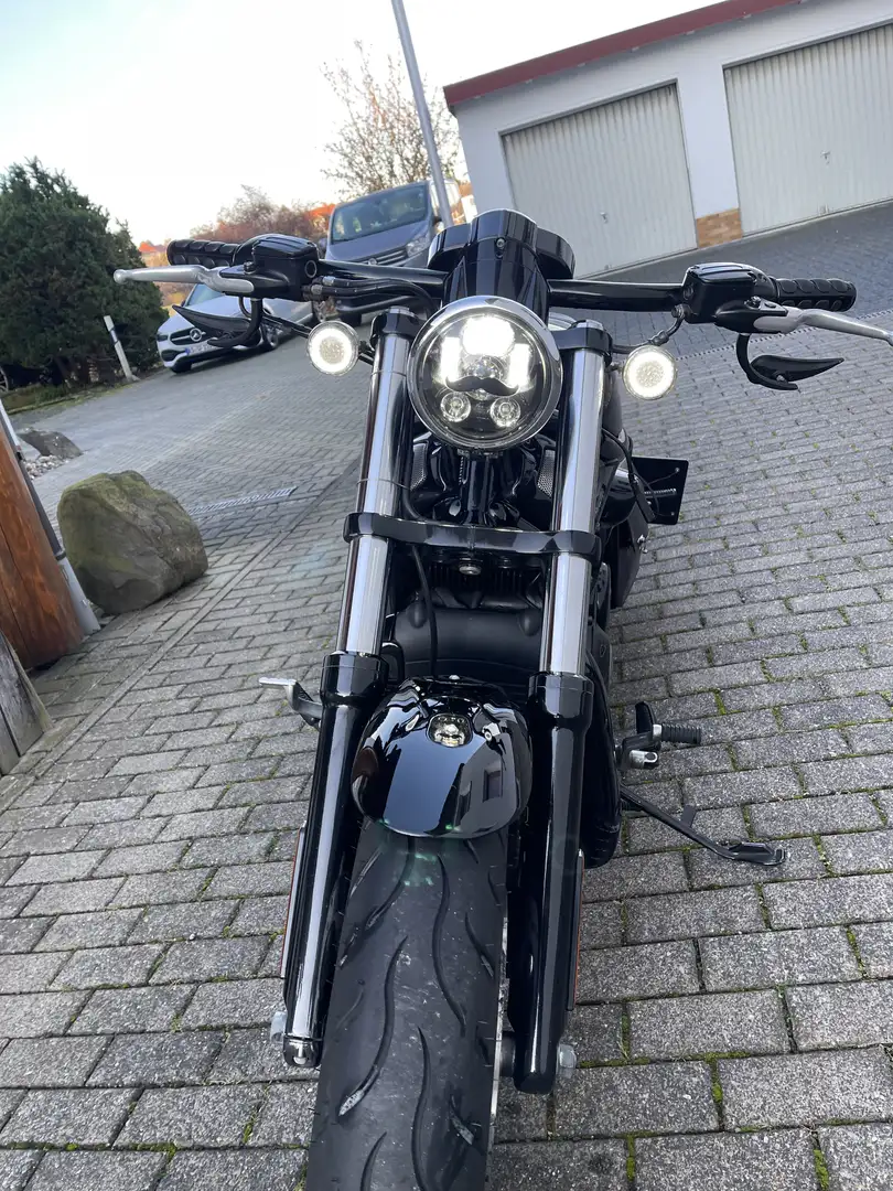 Harley-Davidson Night Rod - 1