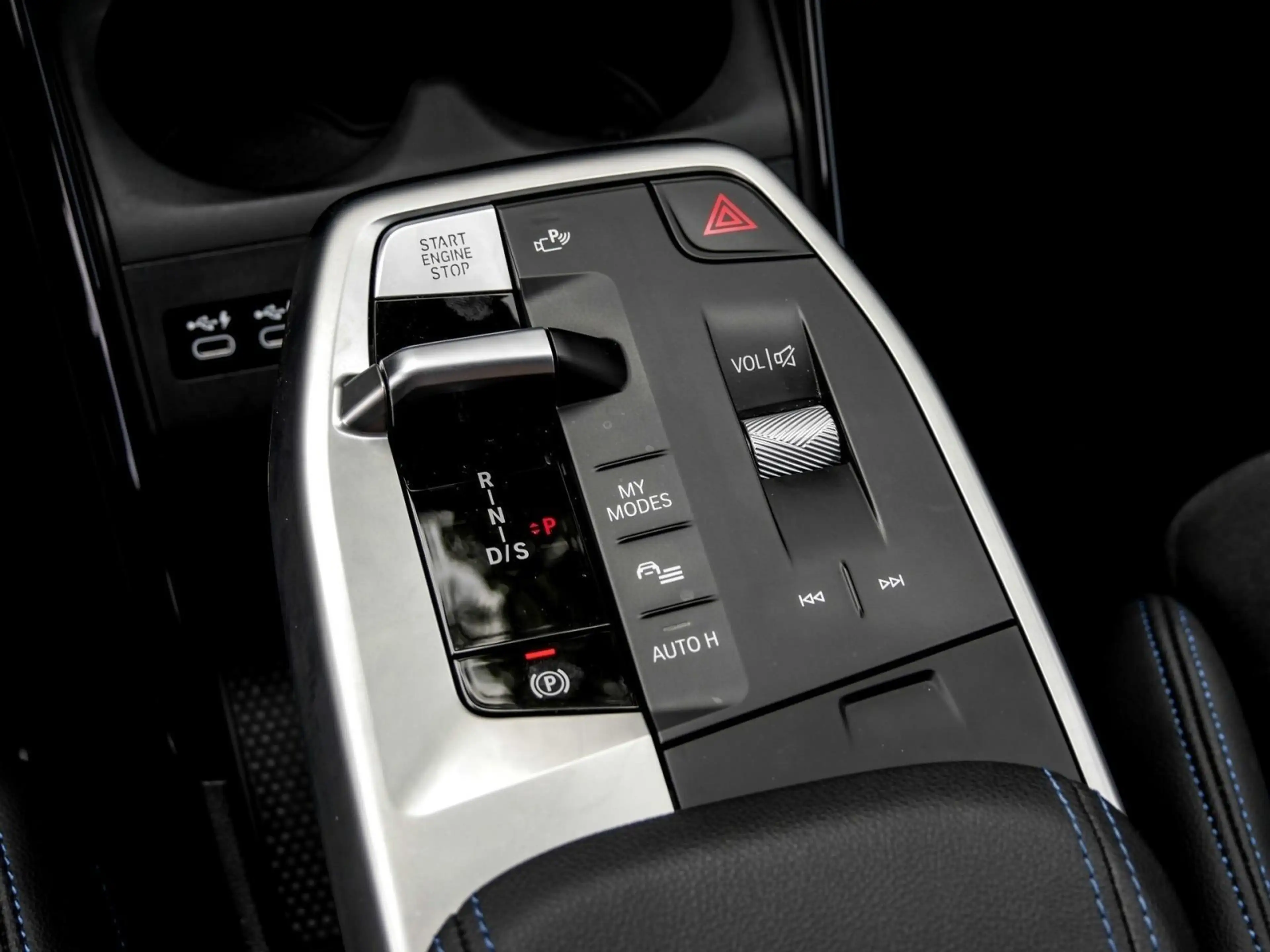 BMW 230 e xDrive M SPORT+AHK+HuD+H/K+DA PLUS+360° — photo 11