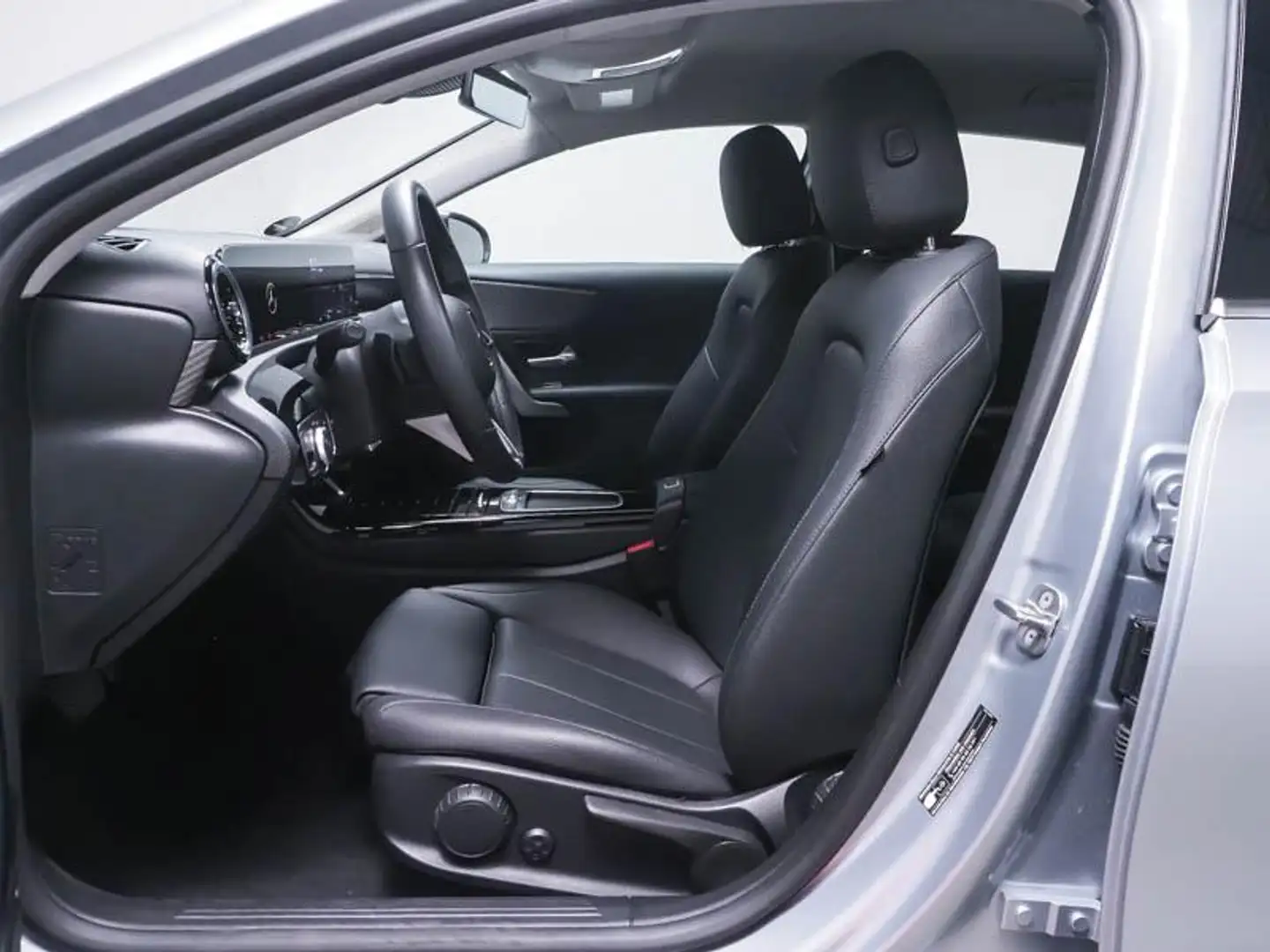 Mercedes-Benz A 250 e PROGRESSIVE KAMERA WINTERPAKET AC 11KW Argent - 2