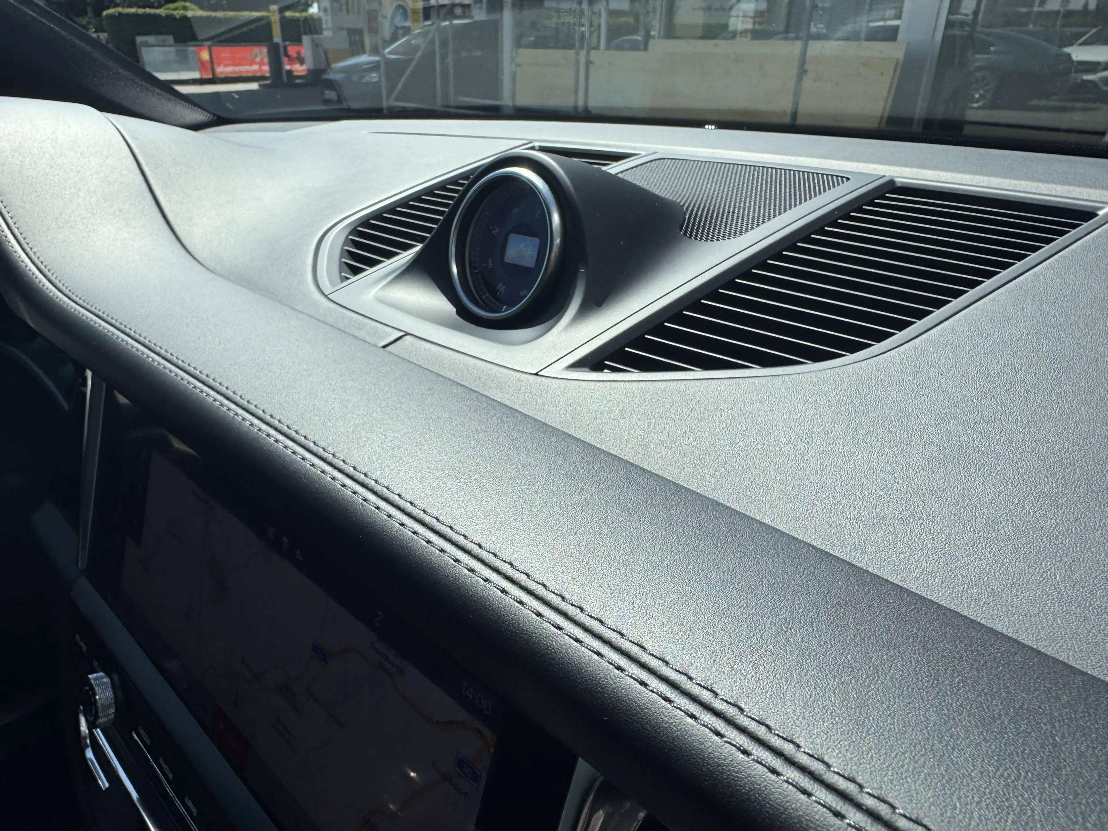 Porsche Macan 1.Hand Pano Luft LED 20 — photo 5