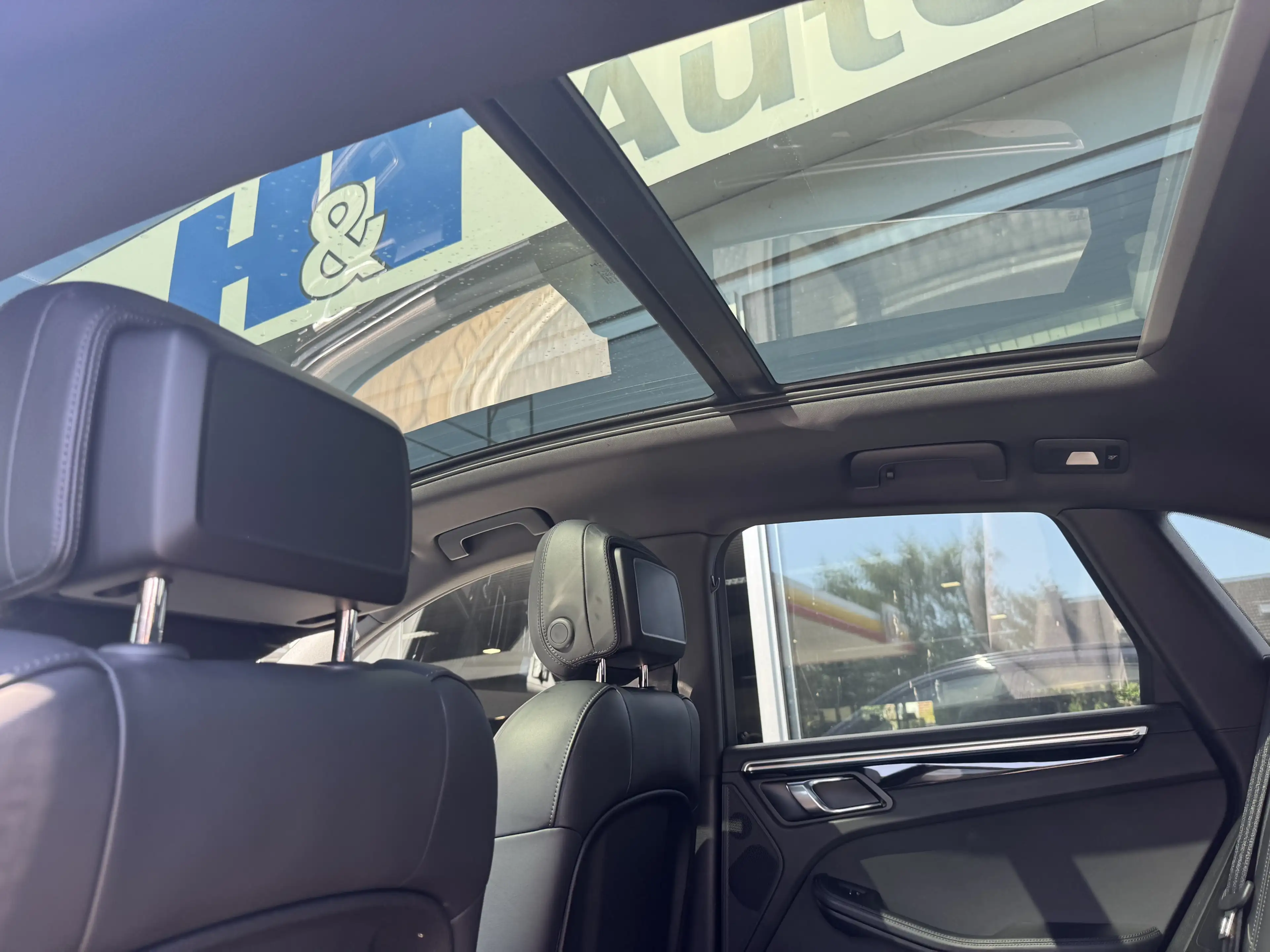 Porsche Macan 1.Hand Pano Luft LED 20 — photo 8