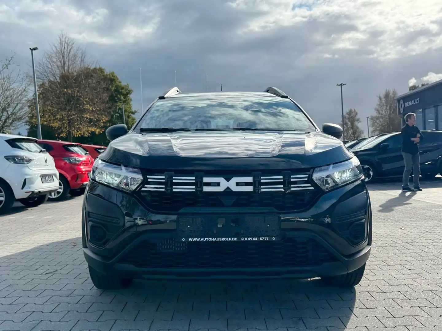 Dacia Jogger Essential TCe 110 | 7 Sitze | KLIMA Schwarz - 2