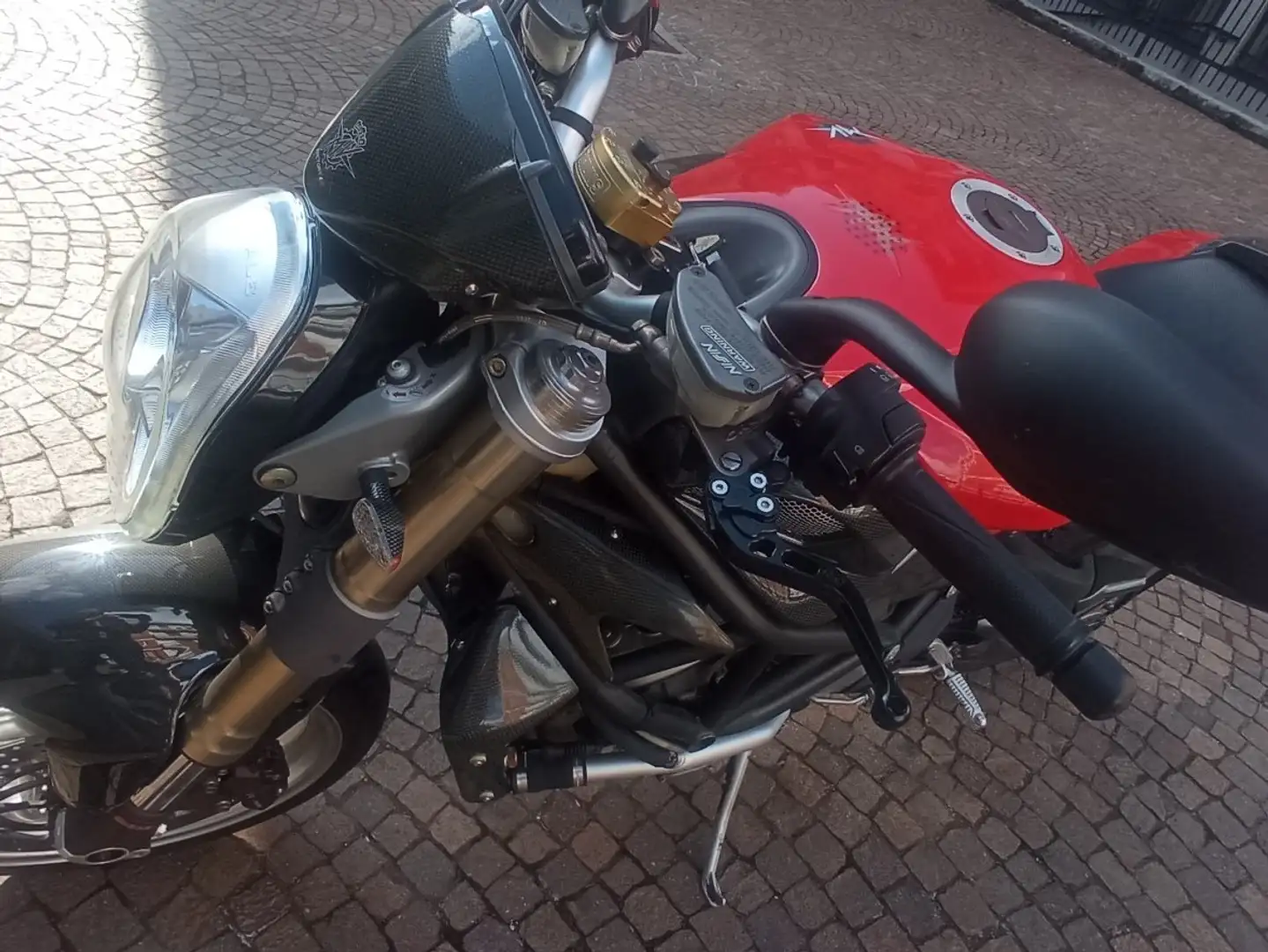 MV Agusta Brutale 750 Roşu - 2