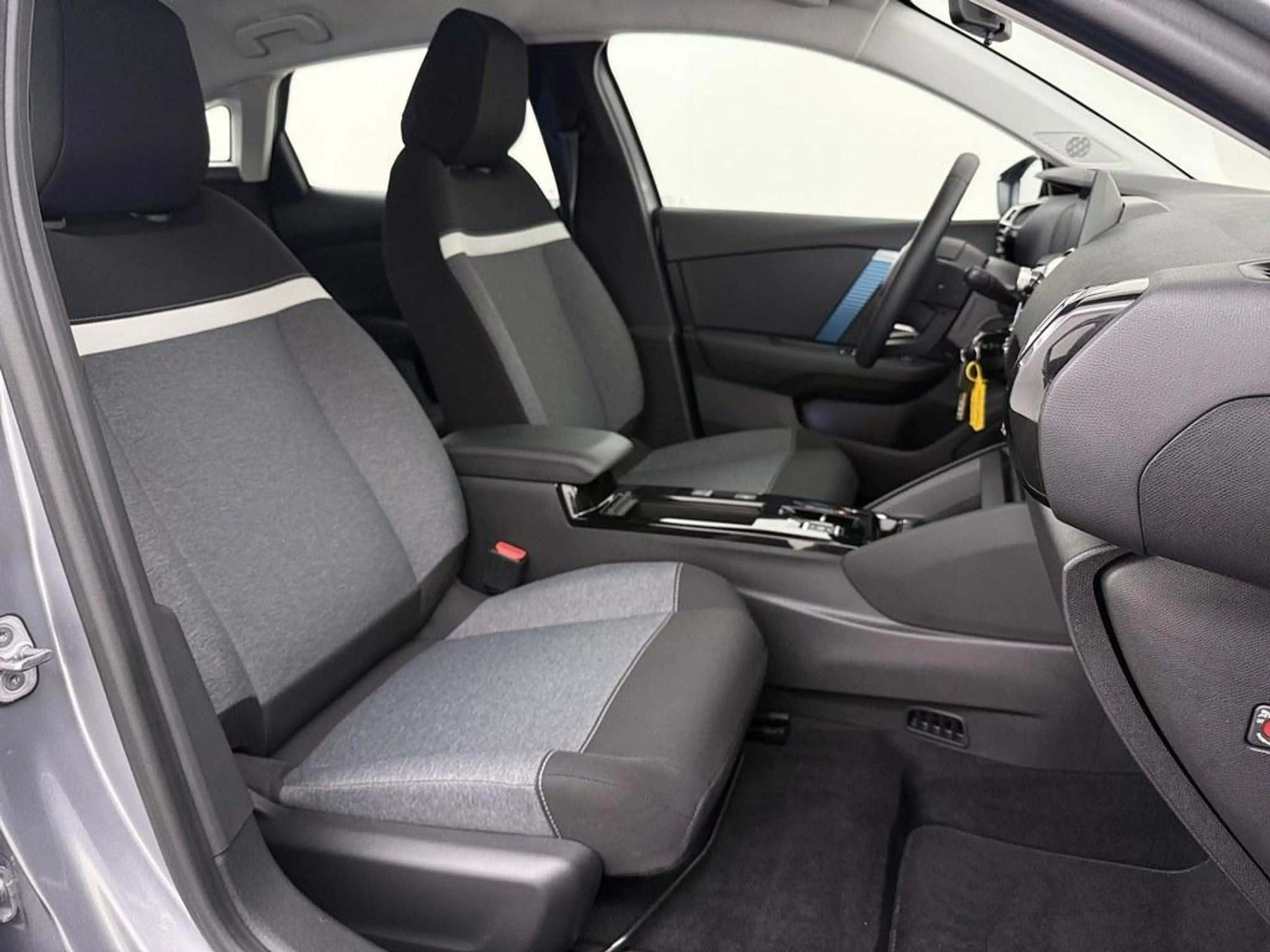Citroen E-C4 Electric Live 50 kWh SOH 89,5%/Cruise/Apple Carplay/Clima — photo 5