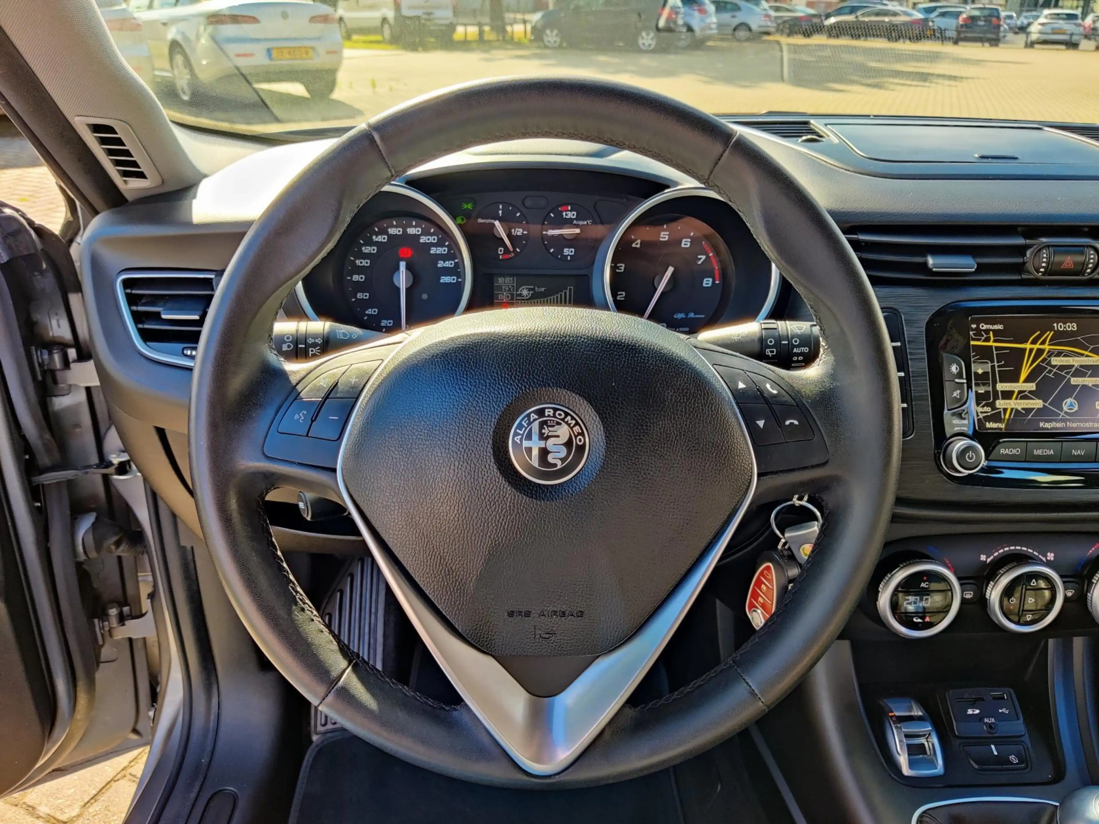 Alfa Romeo Giulietta 1.4 Turbo Super — photo 11