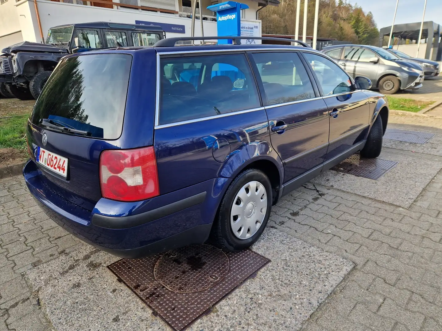 Volkswagen Passat Variant 102PS., 1,6Ltr beim Kauf TÜV neu Blauw - 2