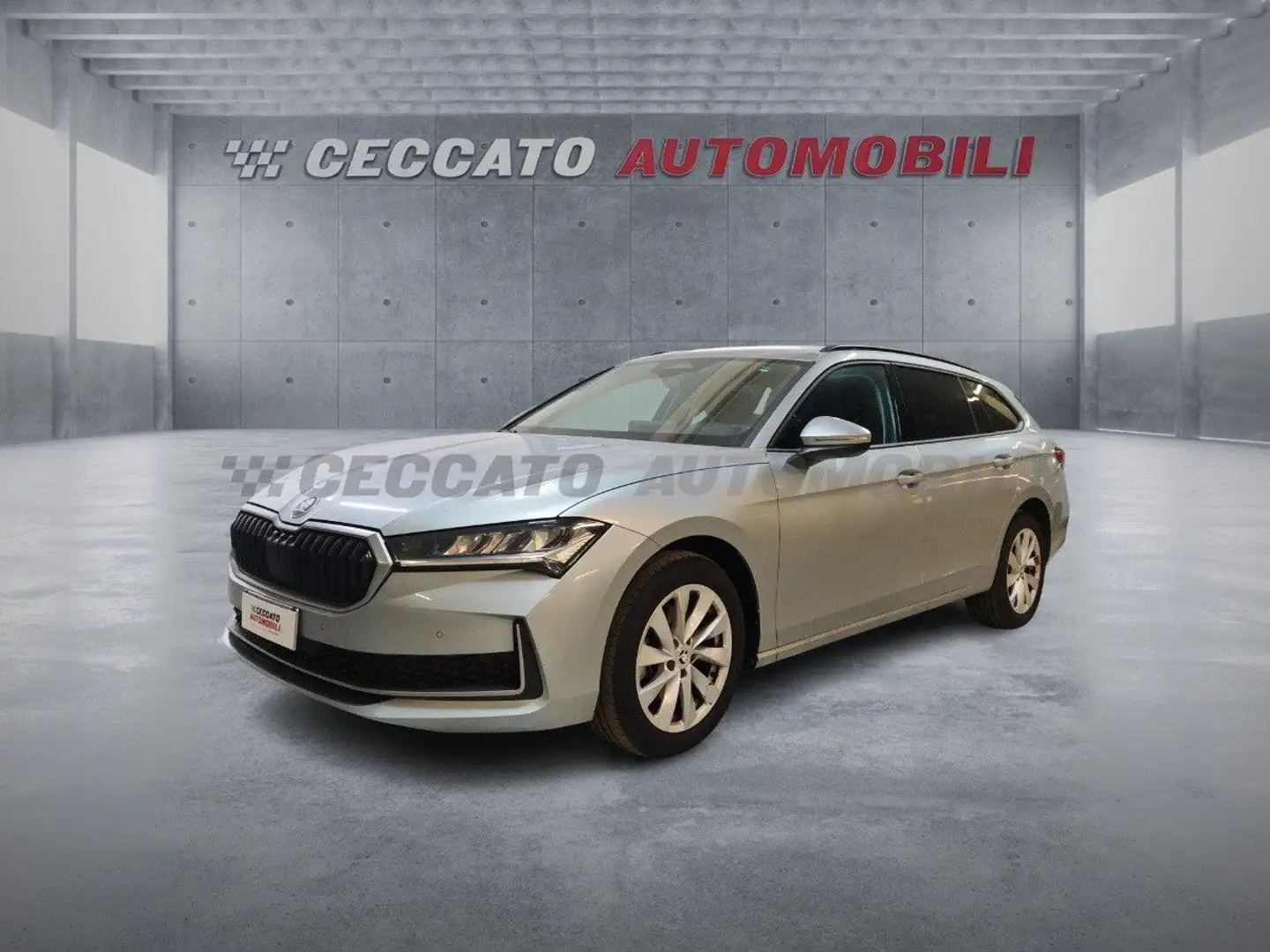 Skoda Superb IV 2024 Wagon Wagon 2.0 tdi Selection 150cv dsg Argento - 1