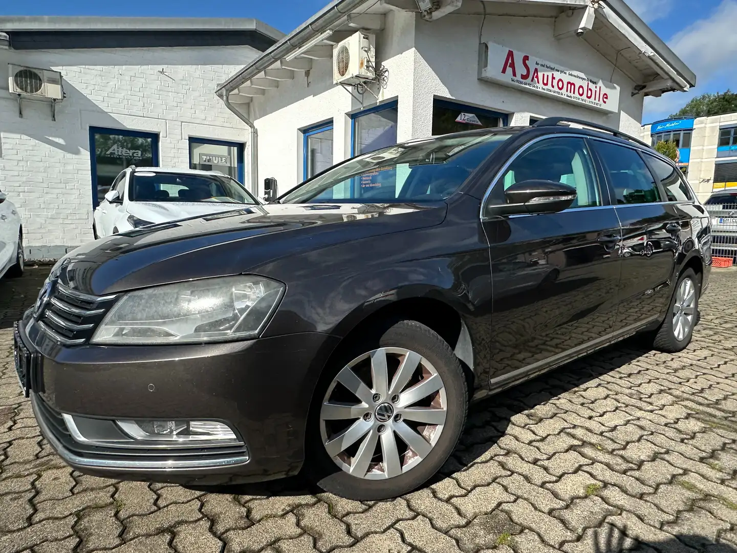 Volkswagen Passat Variant 1.4 16V TSI BMT St&St+NAVI+6 GANG+KLIMATR+PDC+SHZ Braun - 1