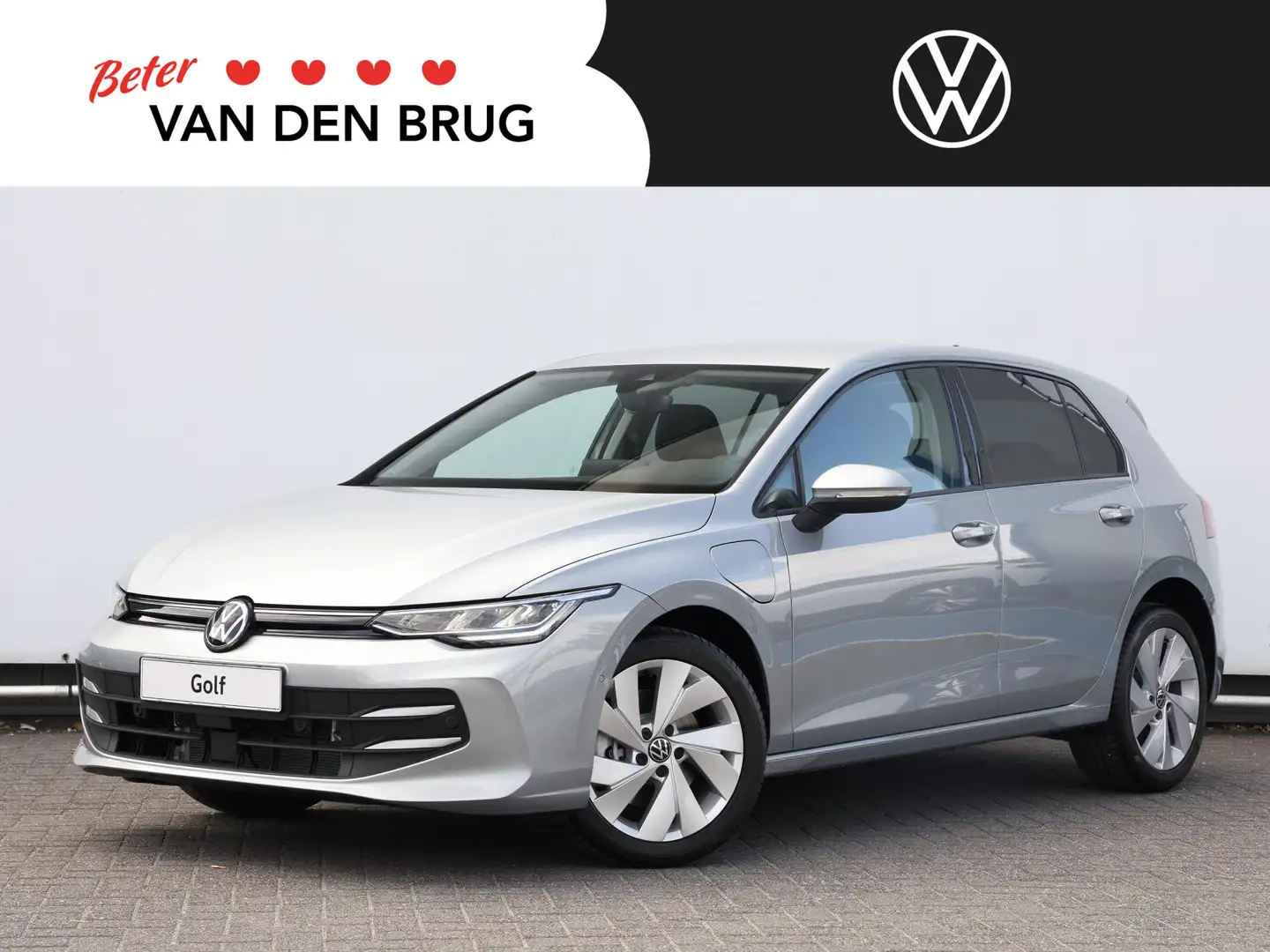 Volkswagen Golf Life Edition 1.5 eHybrid 150 kW / 204 pk Hatchback Grijs - 1
