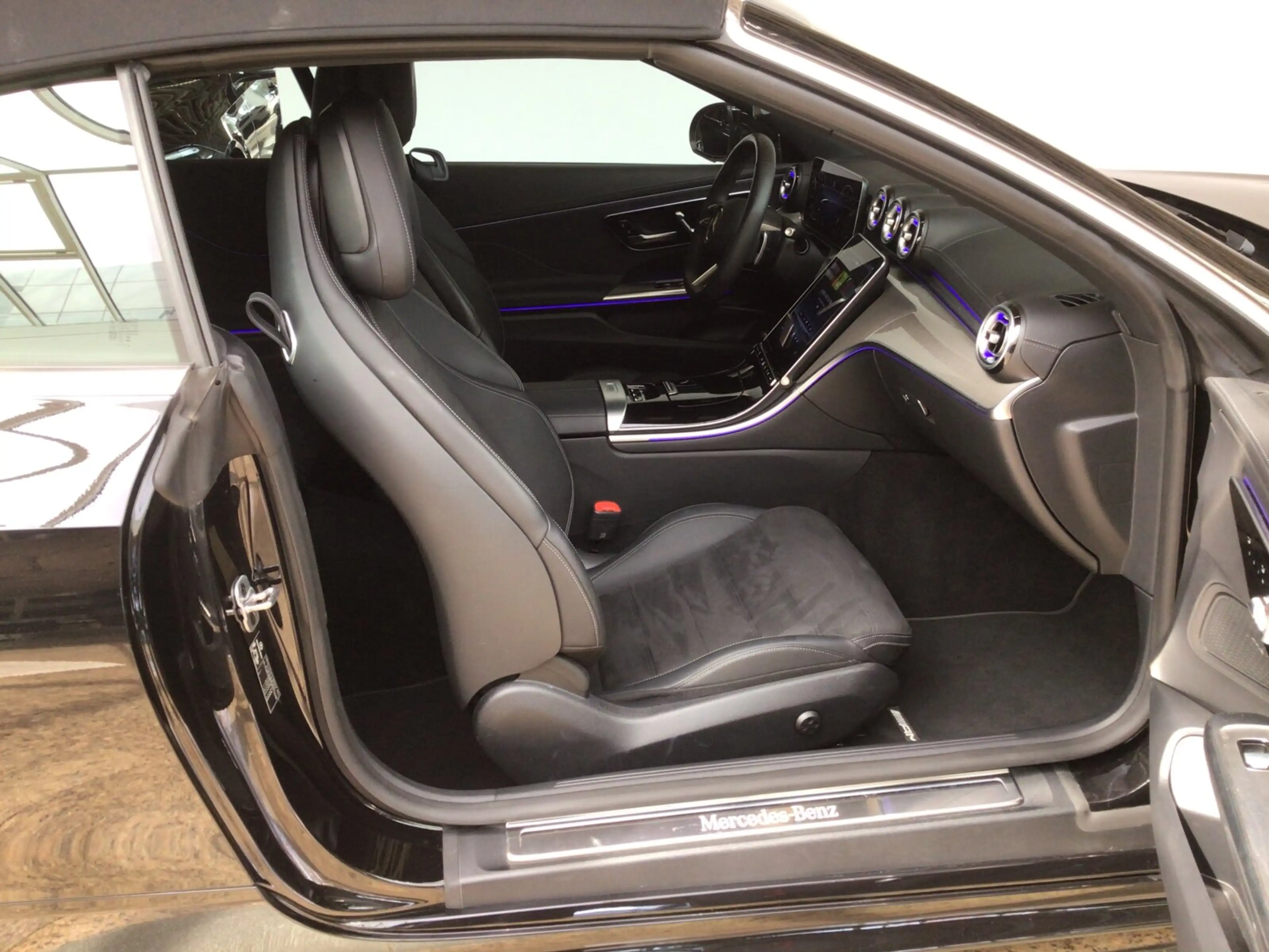 Mercedes-Benz CLE 220 CLE 220 d Cabrio AMG Line Advanced Plus/Komfort — photo 14
