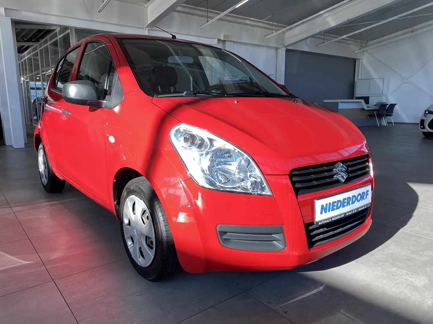 Suzuki Splash 1.0 Club KLIMA 2.HAND Rot - 1