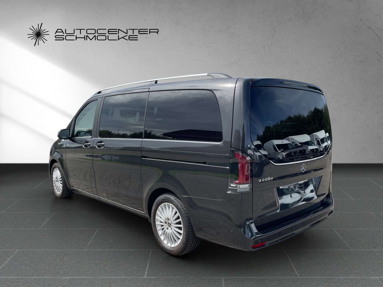 Mercedes-Benz V 220