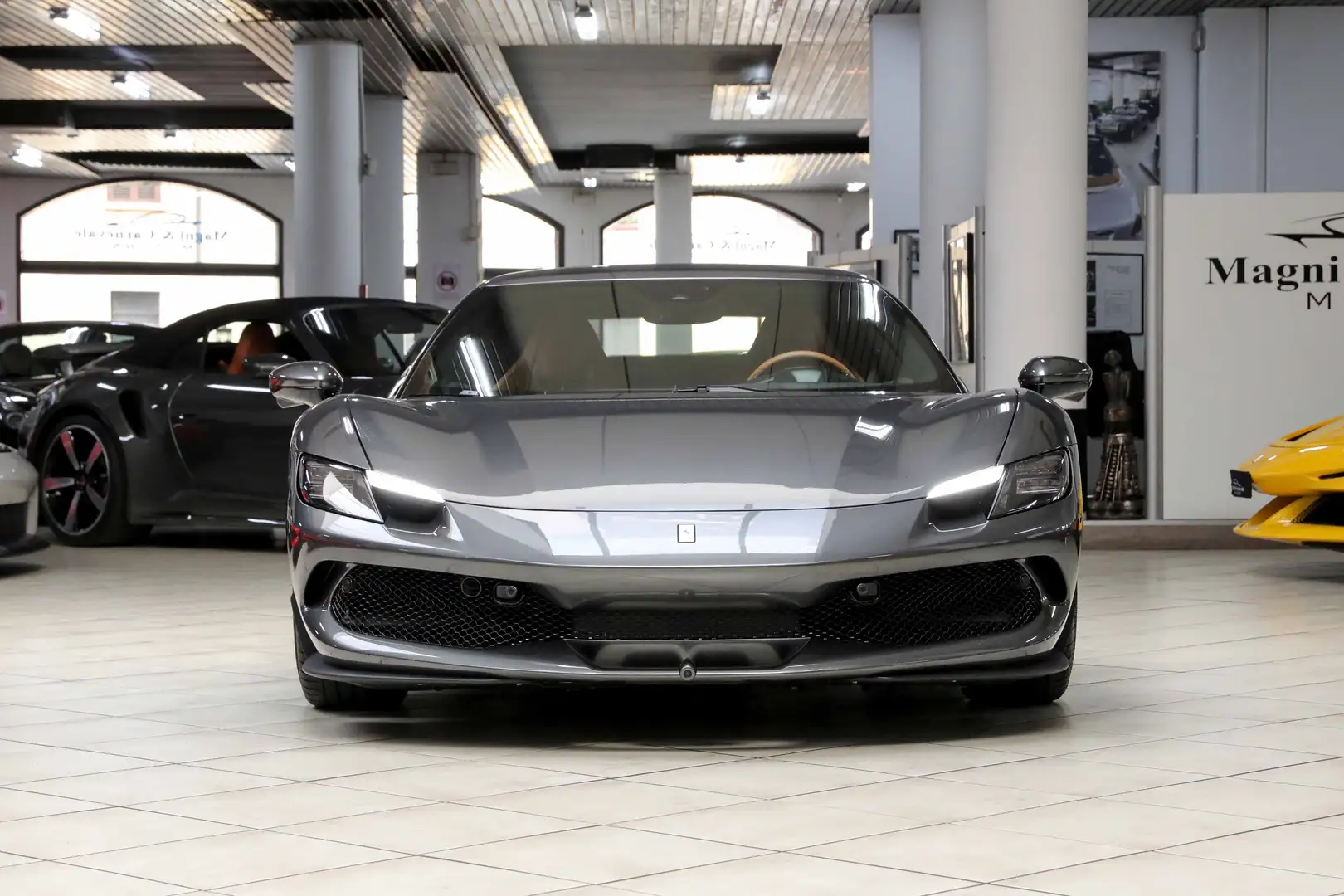 Ferrari 296 GTB|SCUDETTI|360° VIEW|AFS|CARPLAY|DAYTONA SEATS Grau - 2