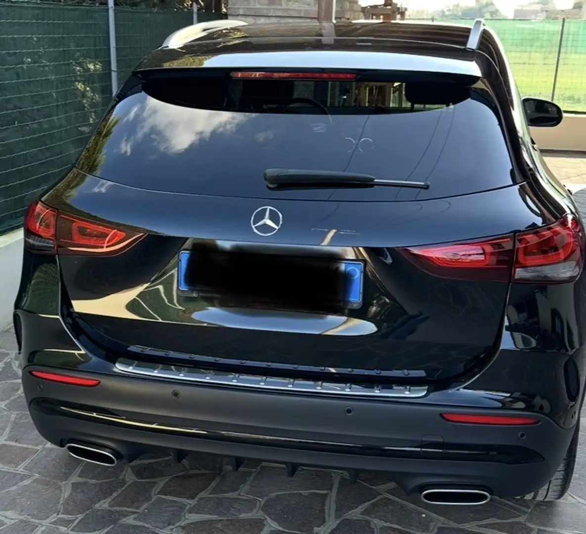 Mercedes-Benz GLA 180 d AMG LINE PREMIUM - 2