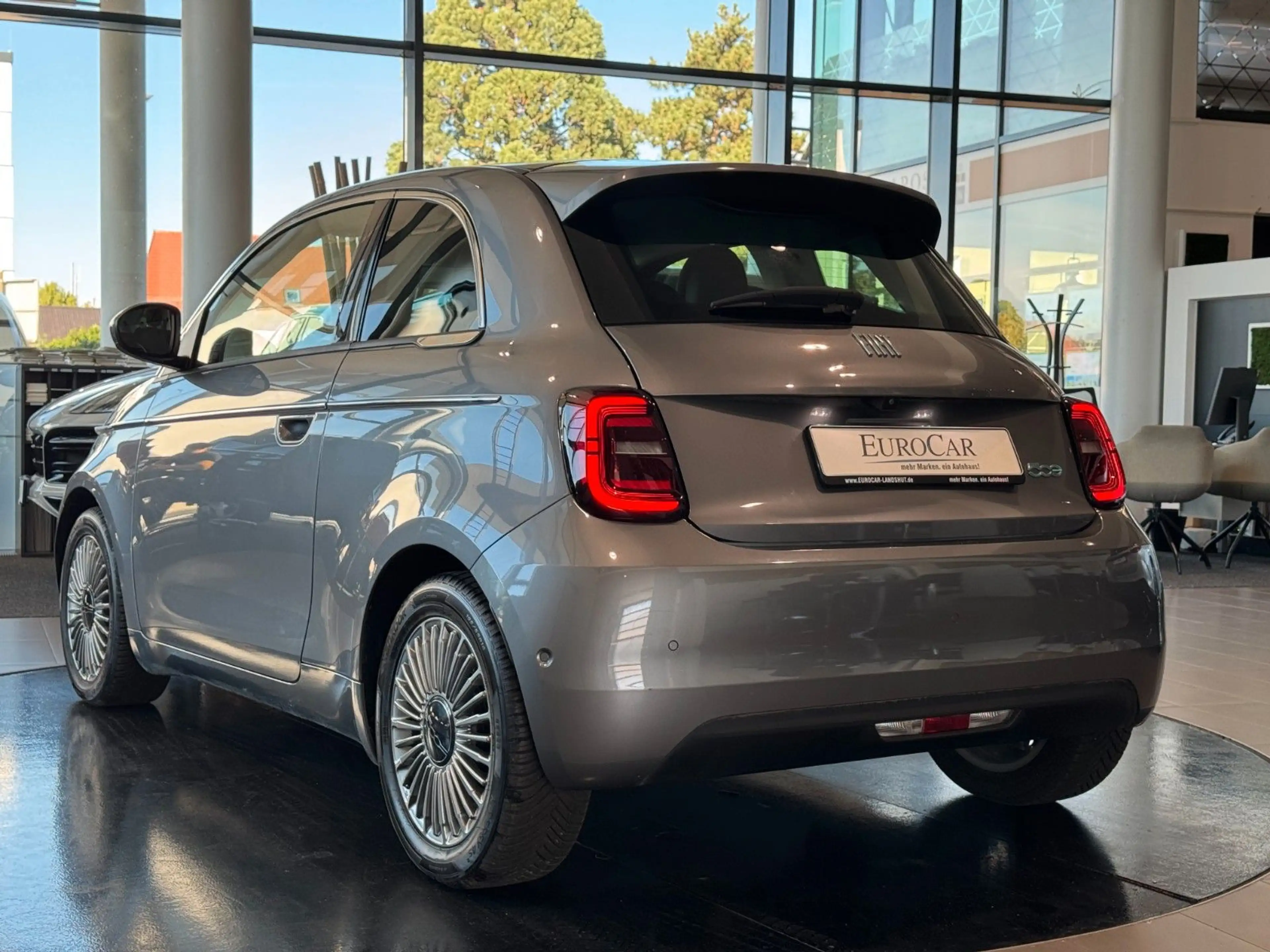 Fiat 500e 42kW/h SmartphoneInt SpurhalteA Shzg Kamera — photo 2