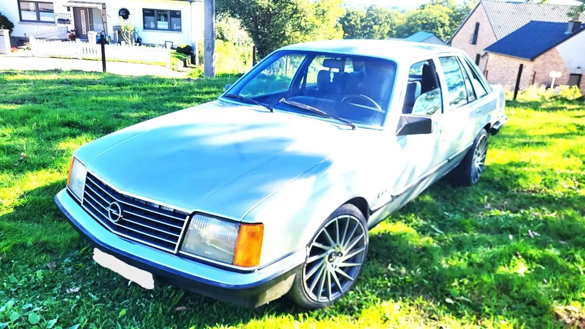 Opel Senator Senator A 3.0E Mod.1980 Sport  5-Gang-Schalter ! Oldtimer TOP ! Silber - 1