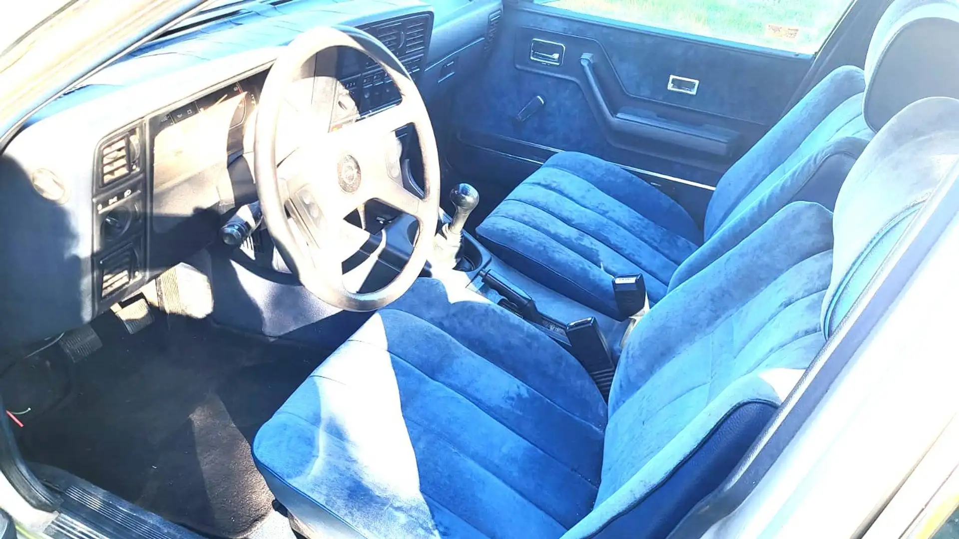 Opel Senator Senator A 3.0E Mod.1980 Sport  5-Gang-Schalter ! Oldtimer TOP ! Silber - 2