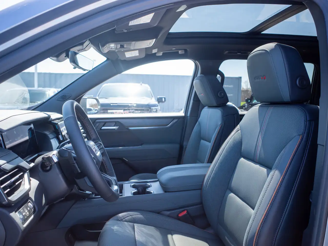 GMC Acadia снимка GMC Acadia
