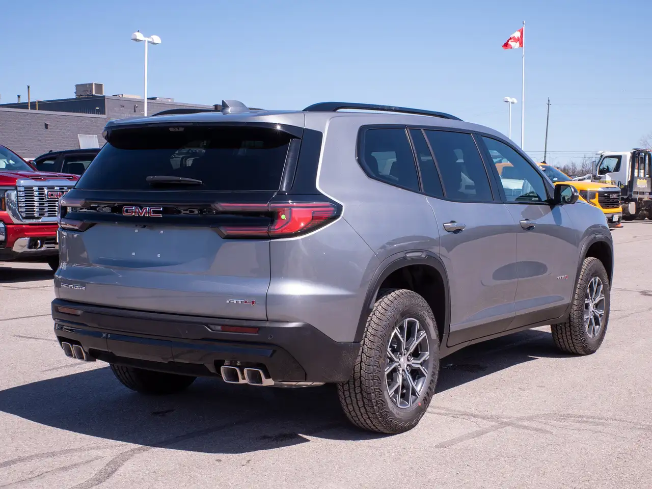 GMC Acadia снимка GMC Acadia