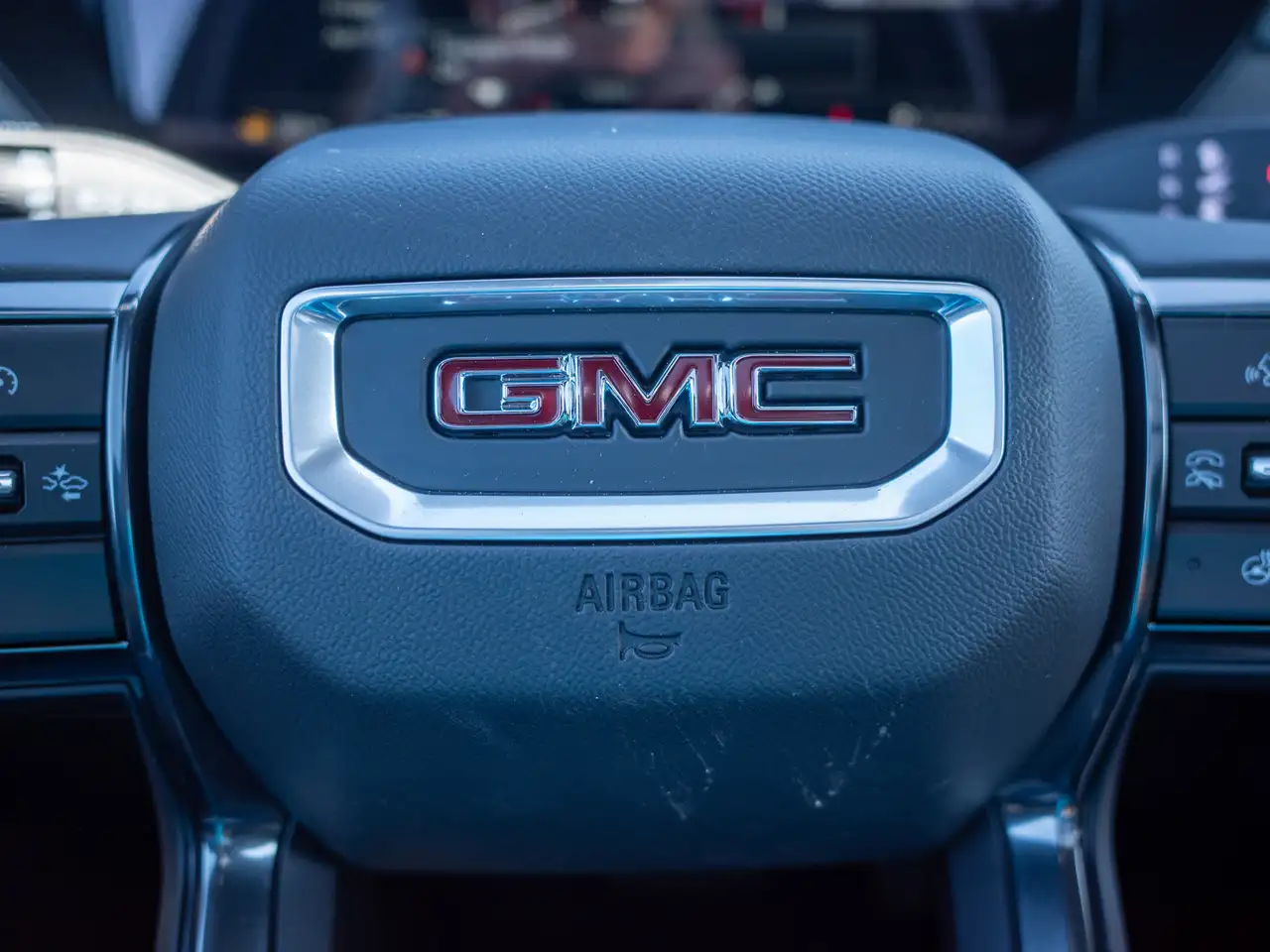 GMC Acadia снимка GMC Acadia