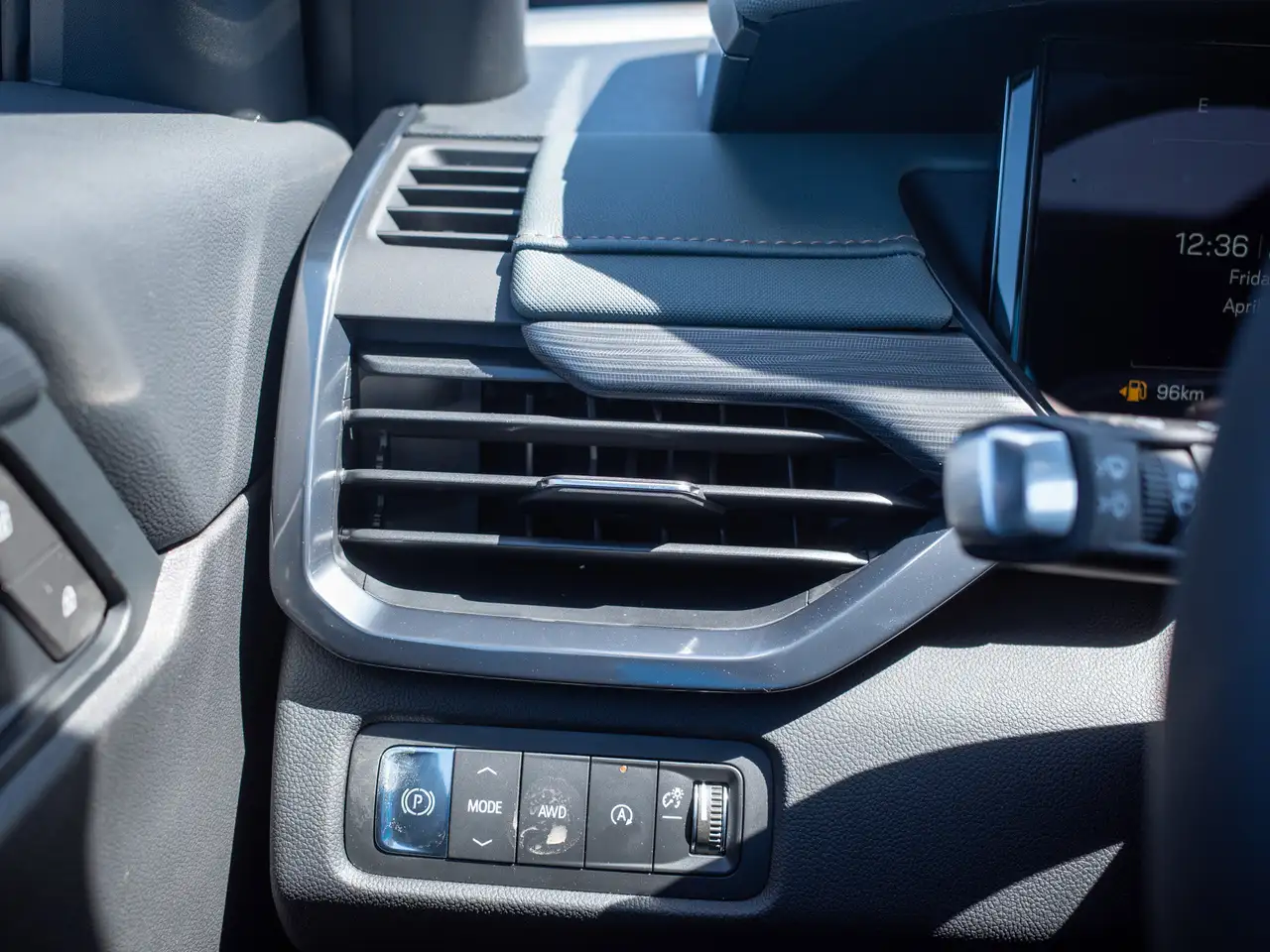 GMC Acadia снимка GMC Acadia