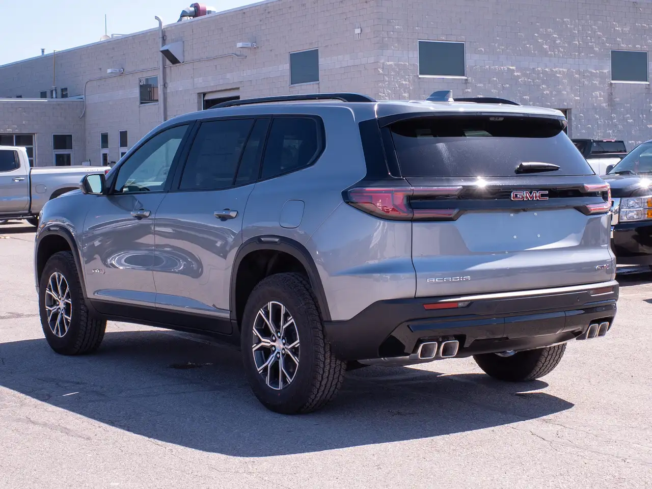 GMC Acadia снимка GMC Acadia