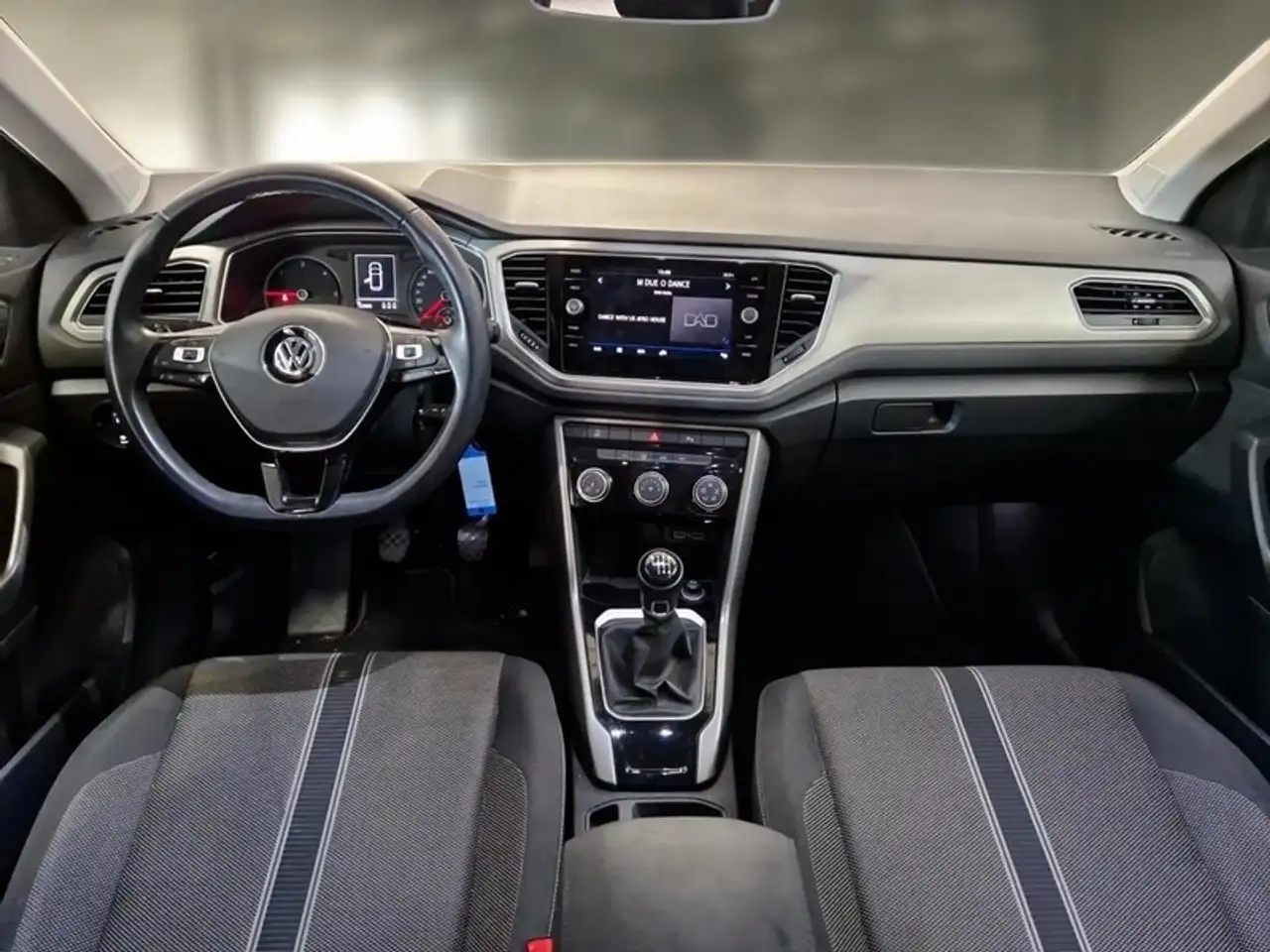Volkswagen T-Roc 1.6 TDI SCR STYLE BMT SUV, миниатюра 7